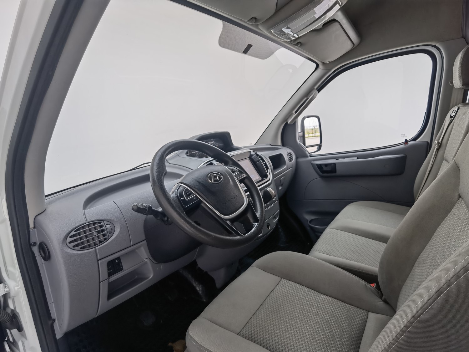 Used SAIC MAXUS V80 2020 2.5 MT