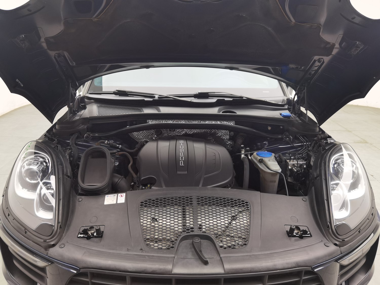 Used Porsche Macan 2017 2.0 AT