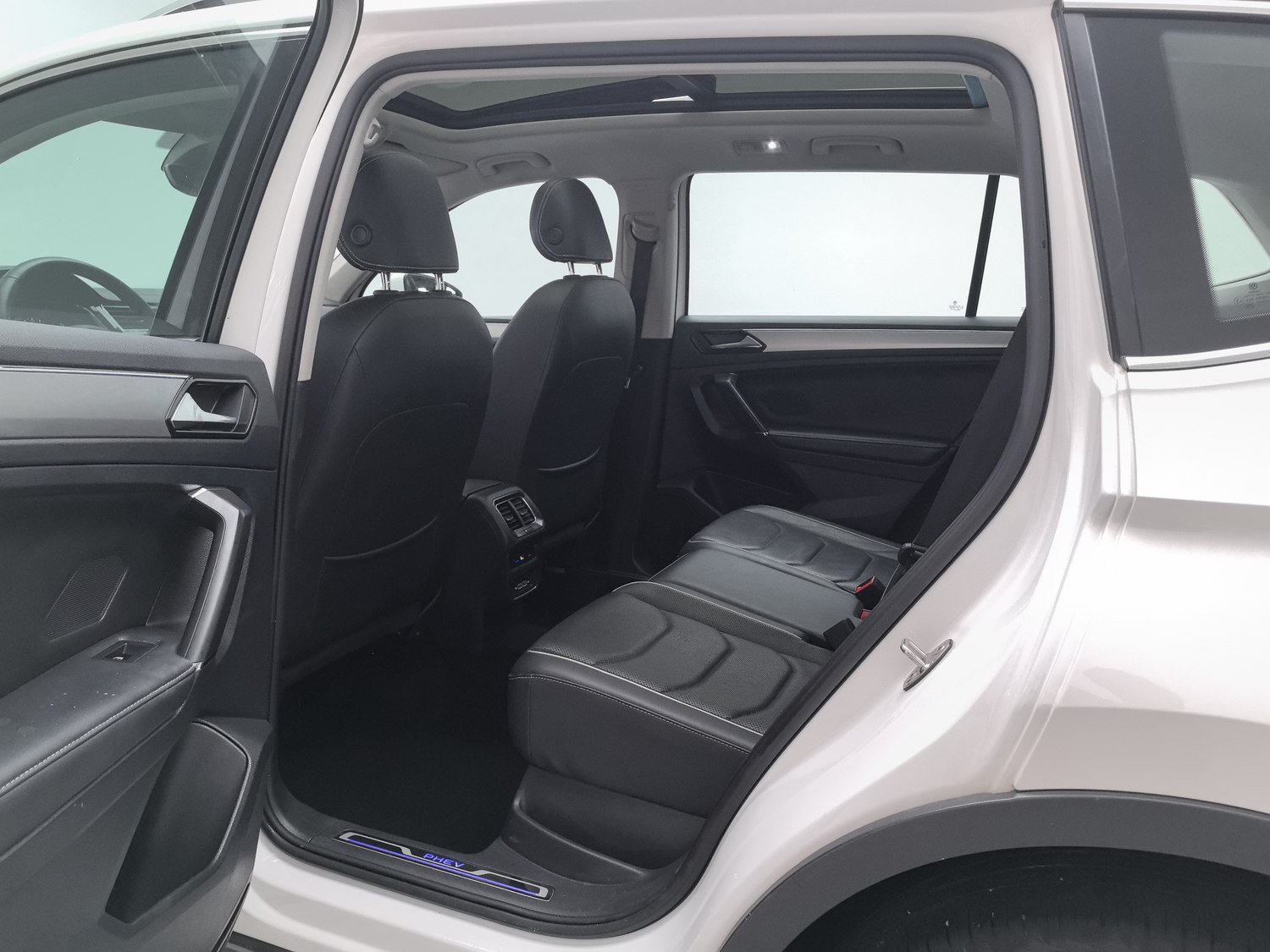 Used Volkswagen Tiguan L NEV 2021 1.4 AT