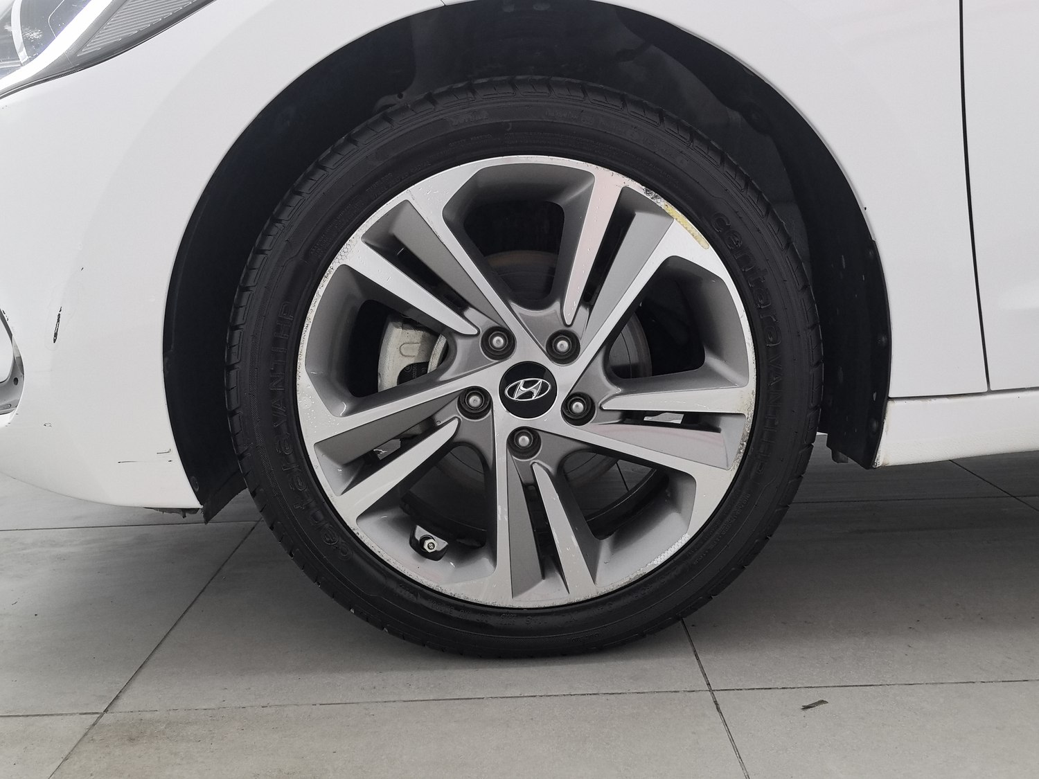 Used Hyundai Elantra 2016 1.6 AT