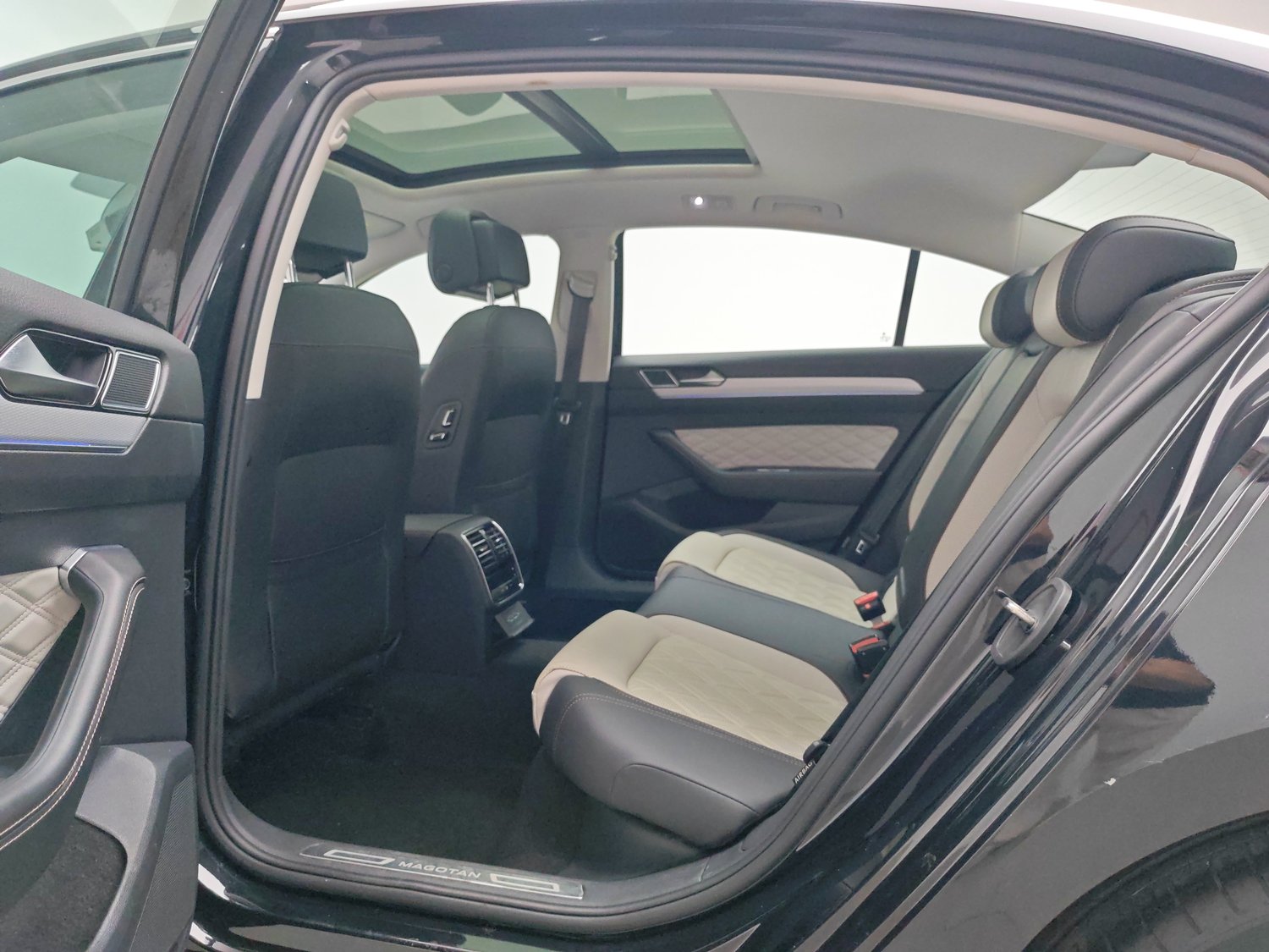 Used Volkswagen Magotan 2023 2.0 AT