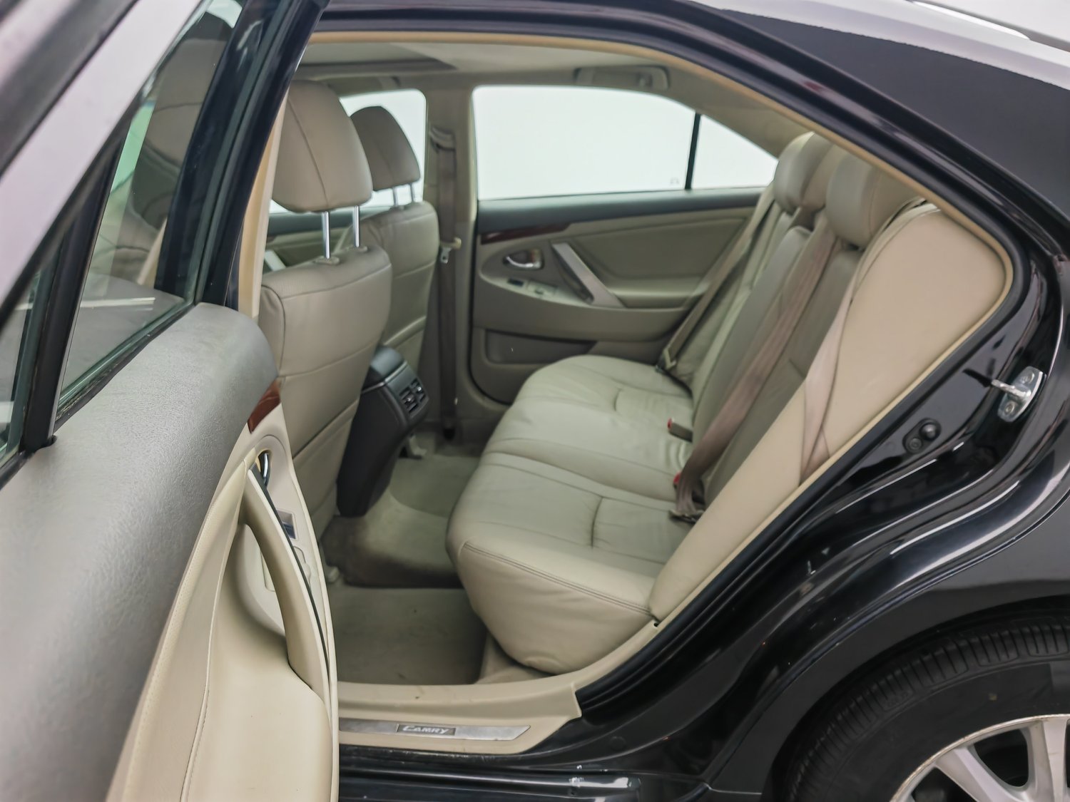 Used Toyota Camry 2013 2.0 AT