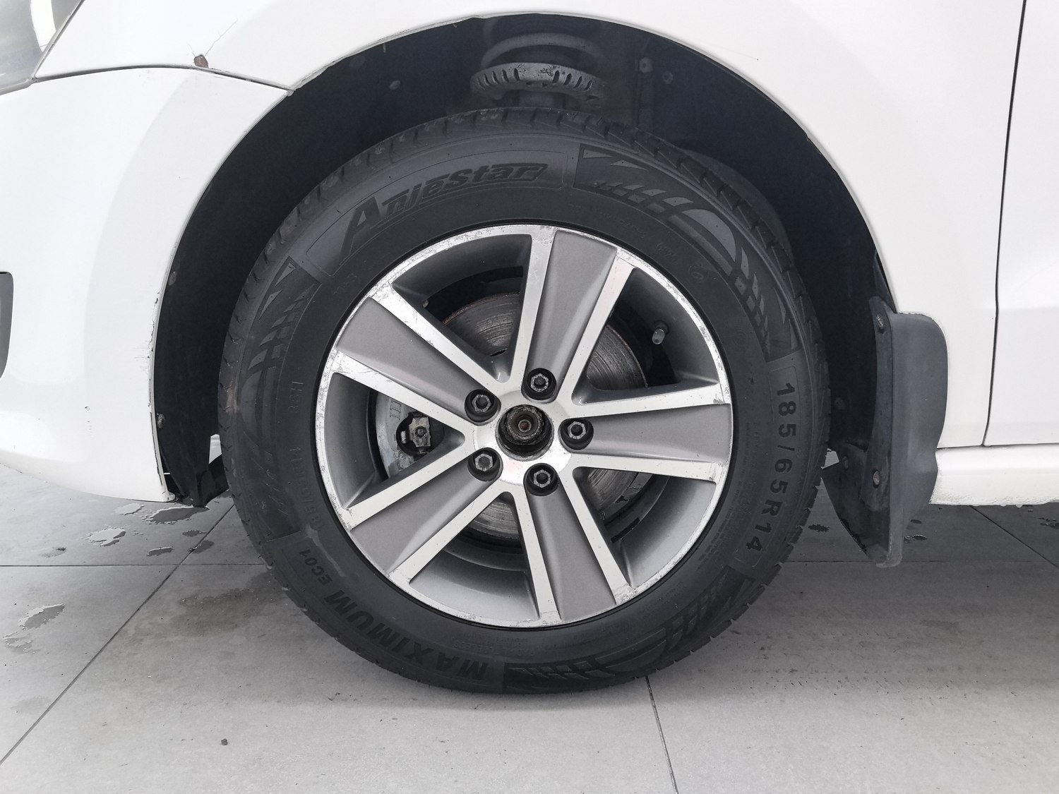 Used Volkswagen Polo 2013 1.4 MT