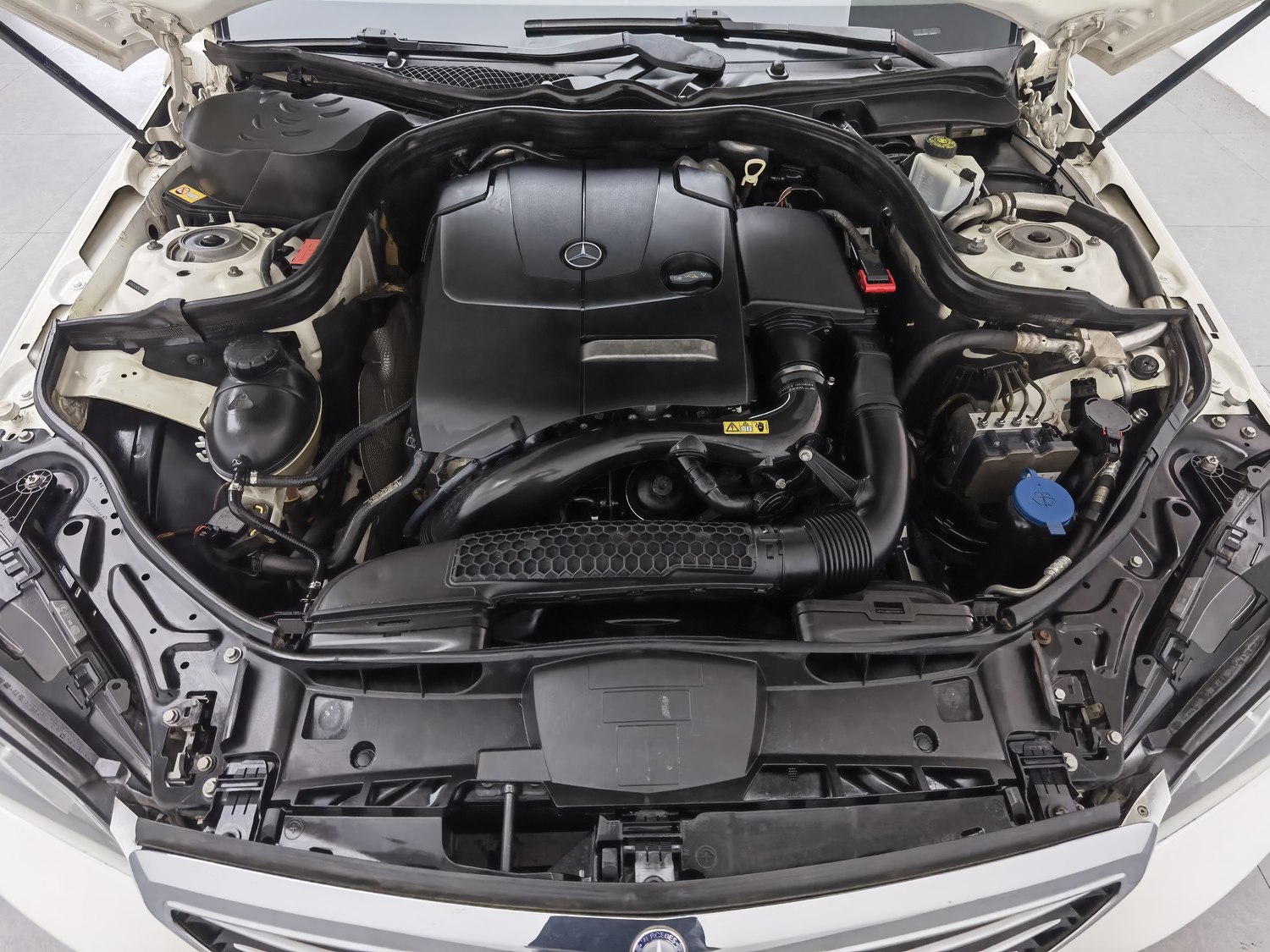Used Mercedes-Benz E-Class 2015 2.0 AT