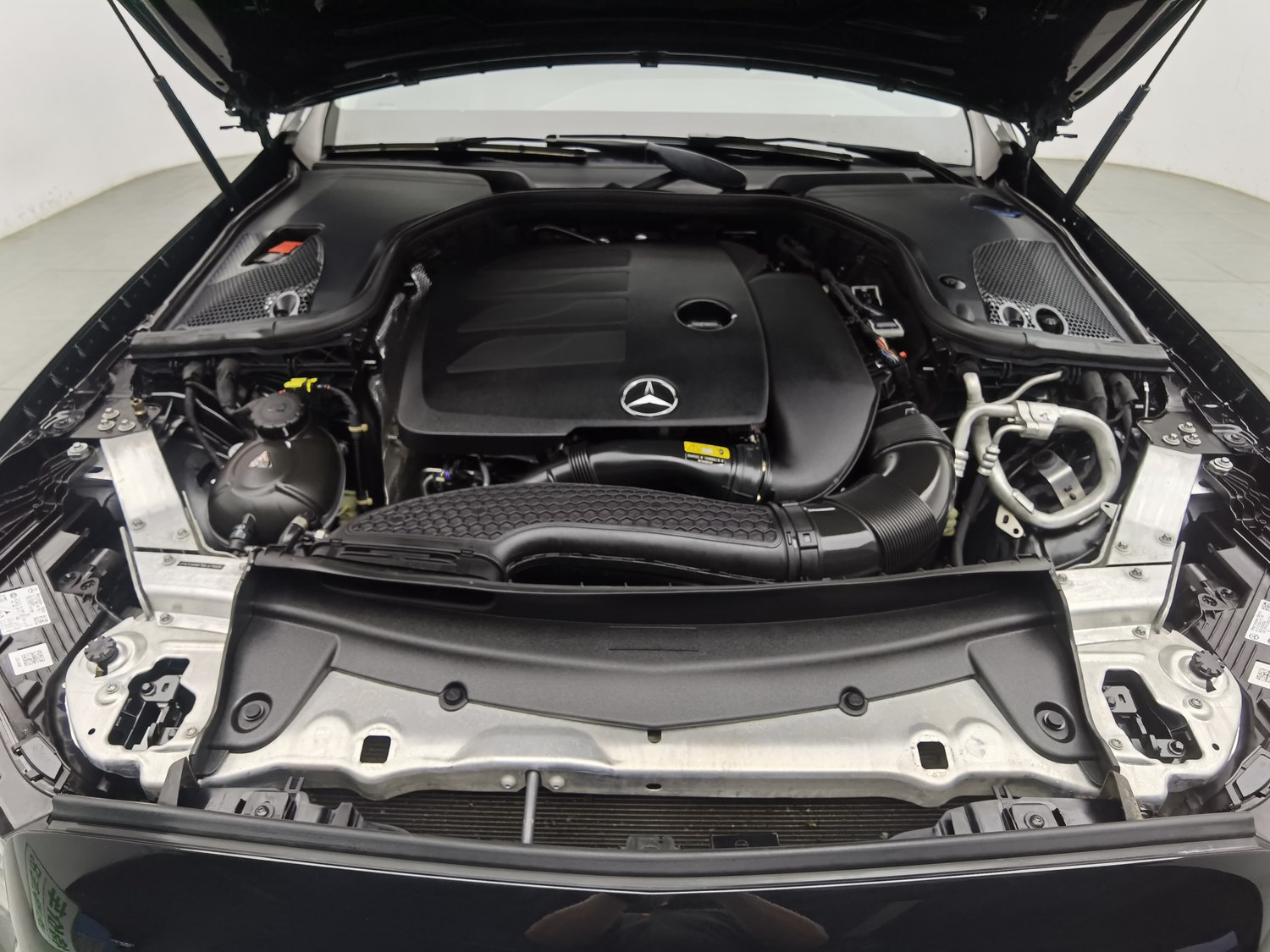 Used Mercedes-Benz E-Class 2021 2.0 AT