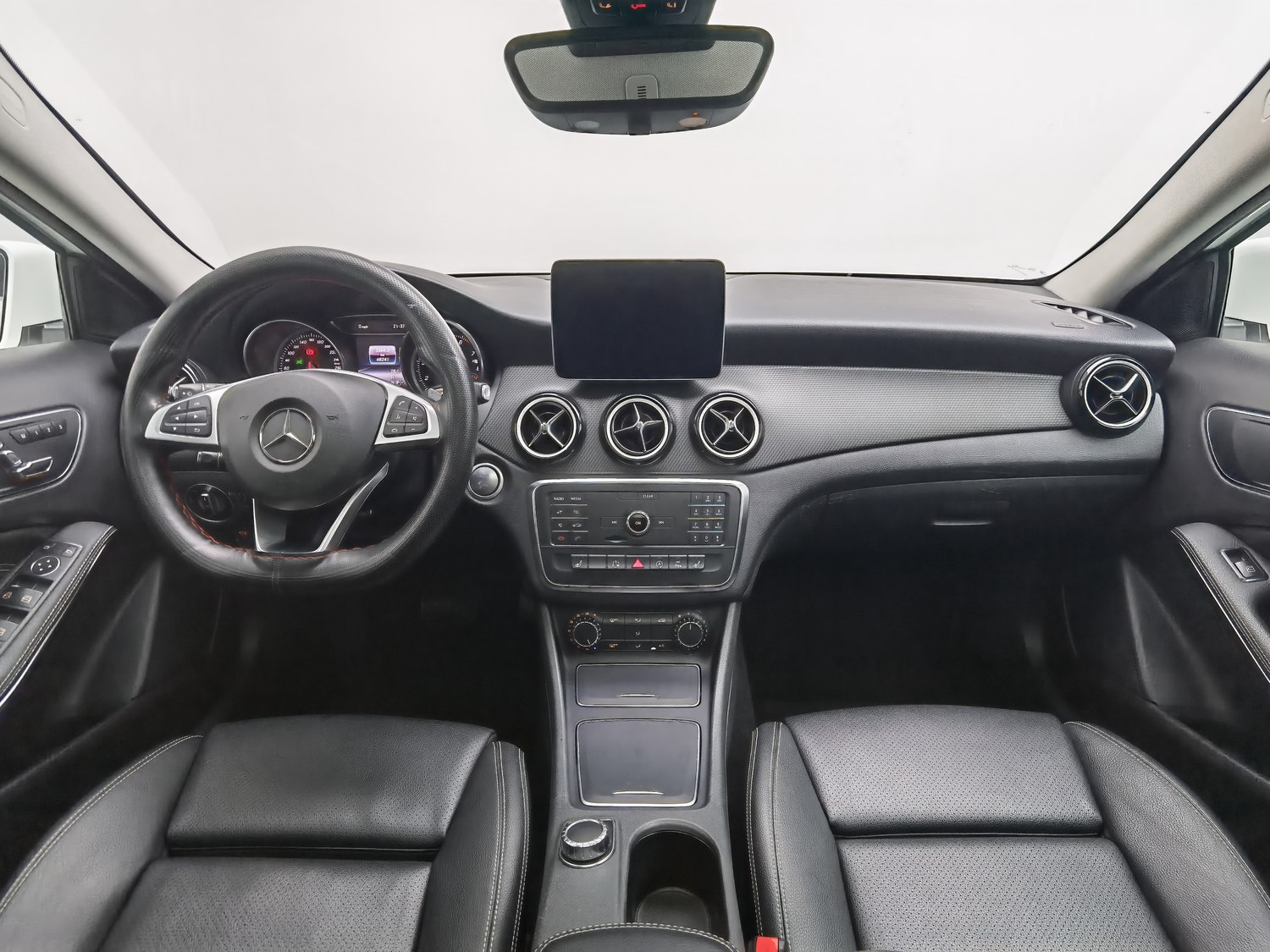 Used Mercedes-Benz GLA 2019 1.6 AT