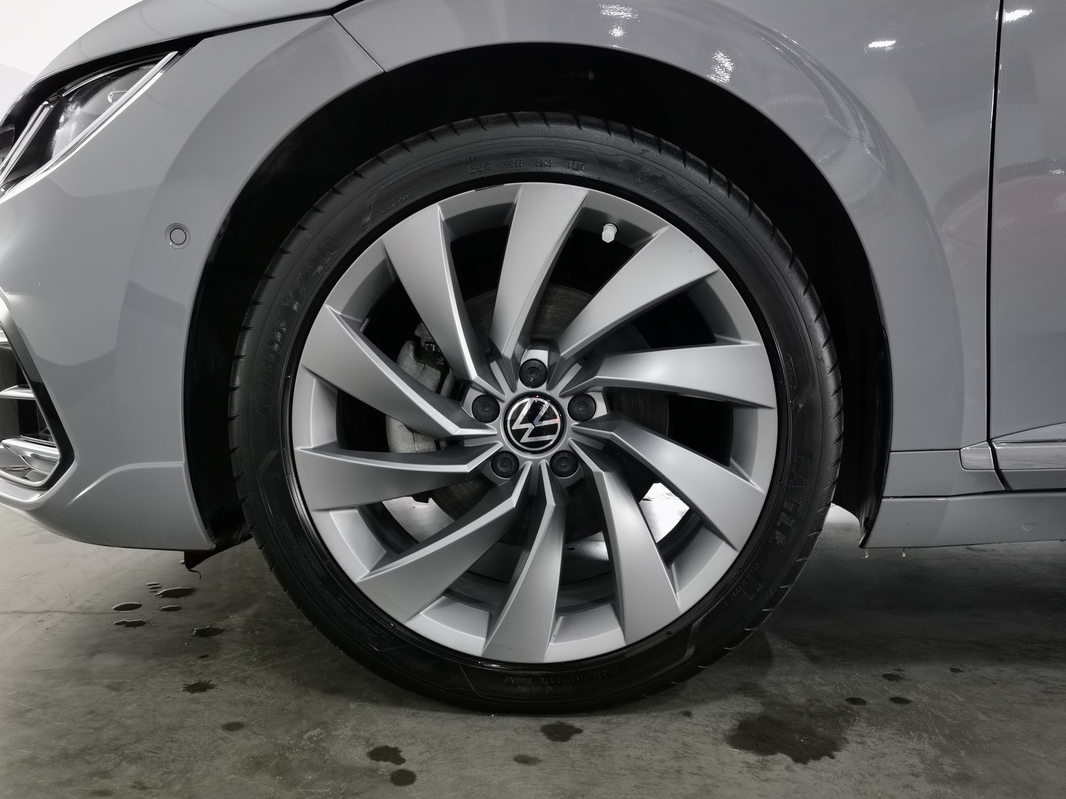 Used Volkswagen CC 2023 2.0 AT
