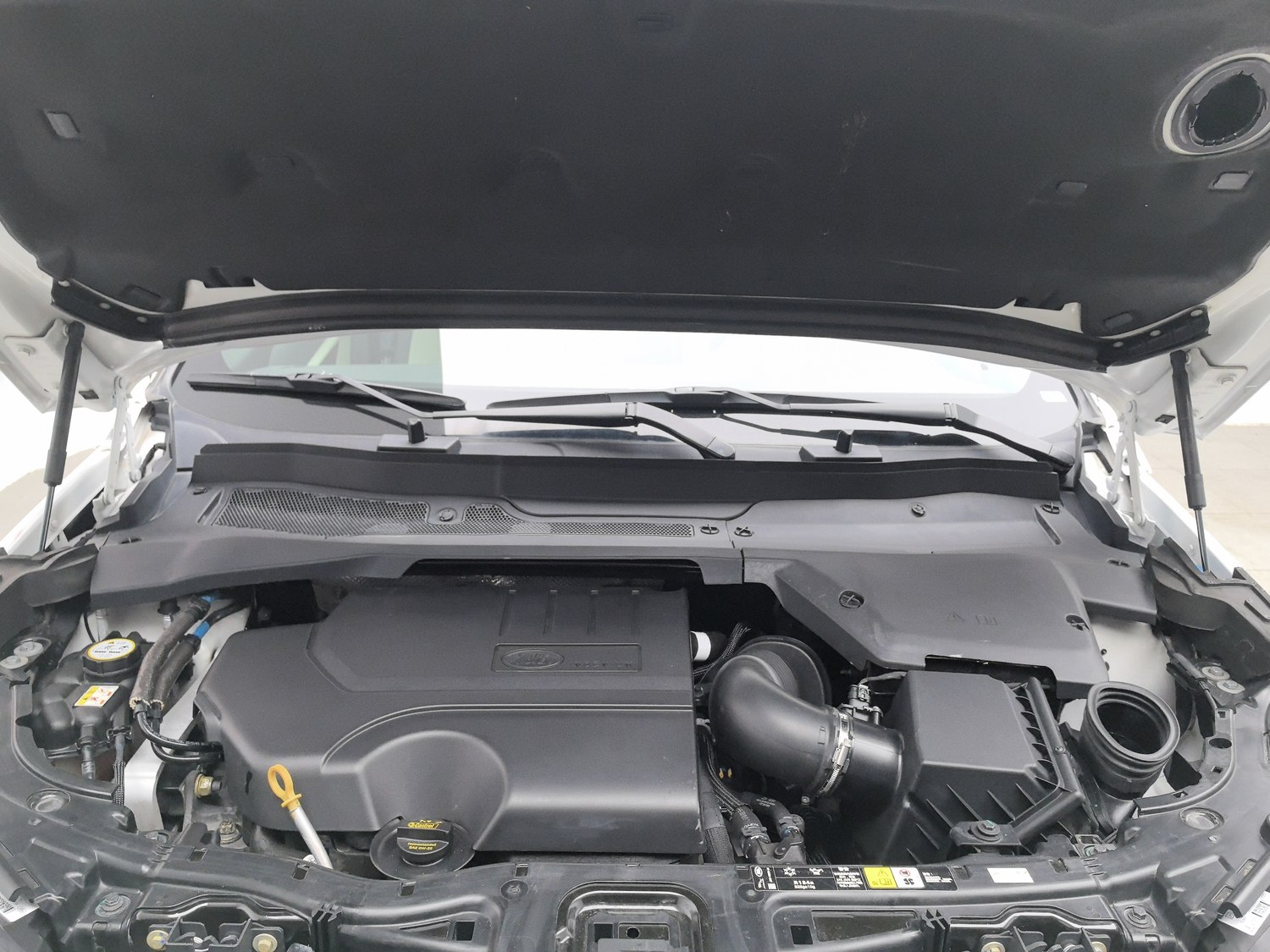 Used Land Rover Discovery 2022 2.0 AT
