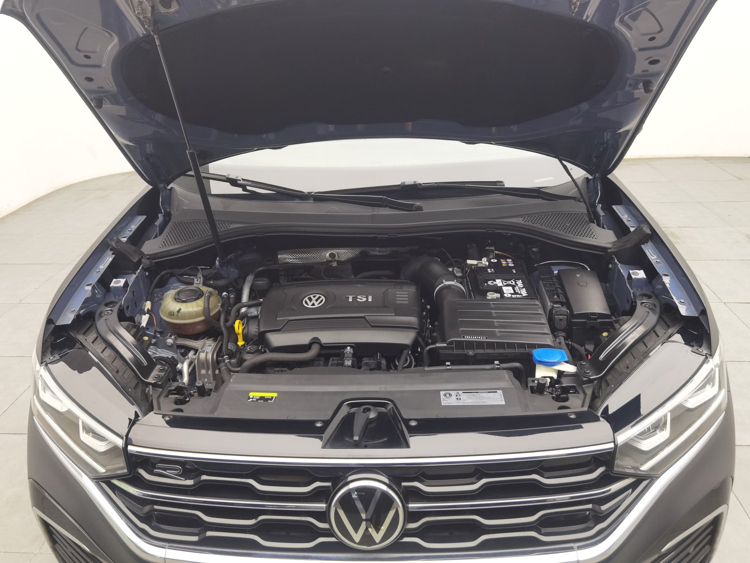 Used Volkswagen Tayron X 2020 2.0 AT