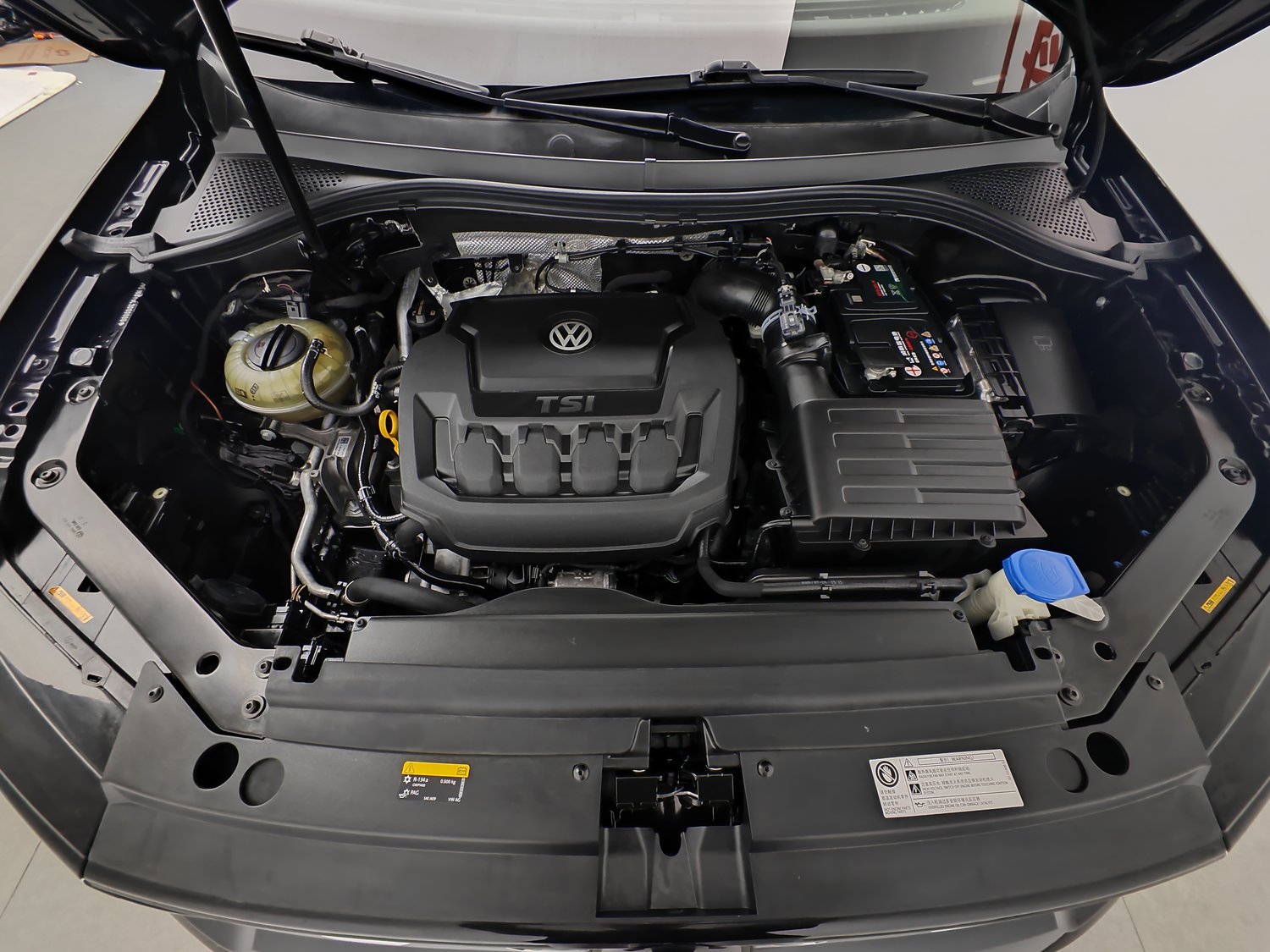Used Volkswagen Tiguan L 2020 2.0 AT