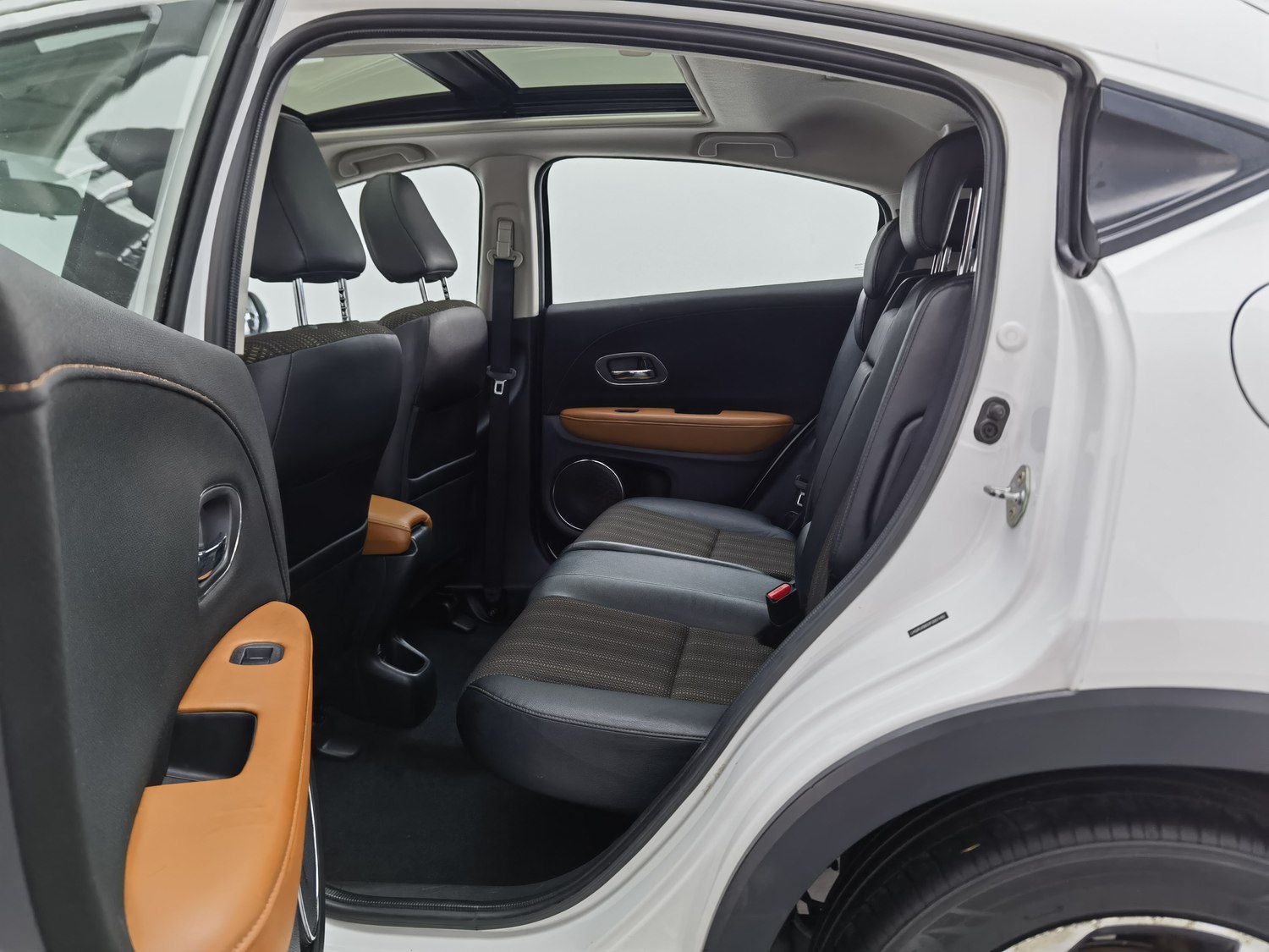 Used Honda Vezel 2015 1.8 AT