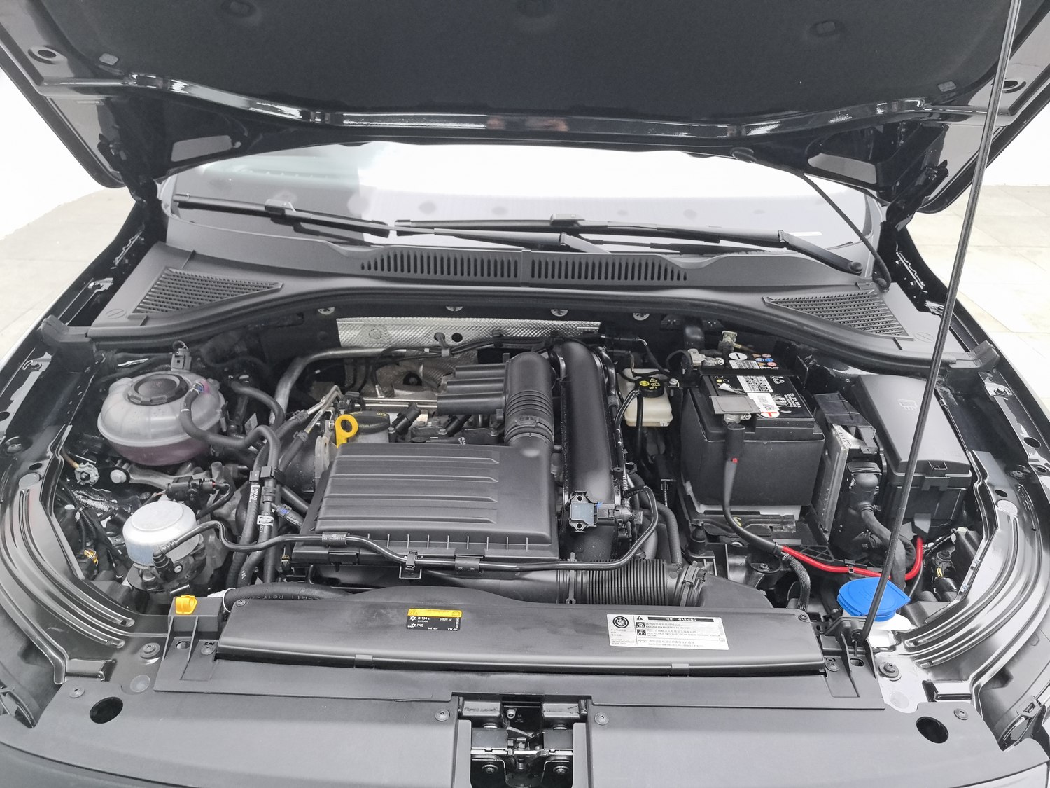 Used Volkswagen Lavida 2023 1.4 AT