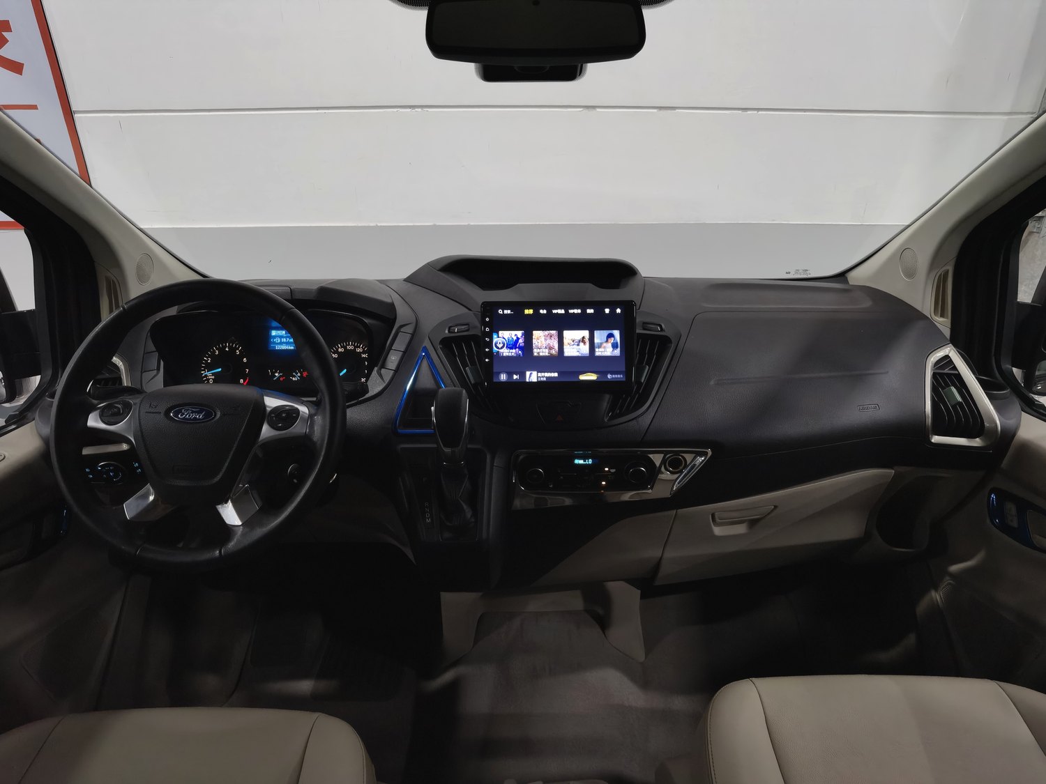 Used Ford Tourneo 2017 2.0 AT