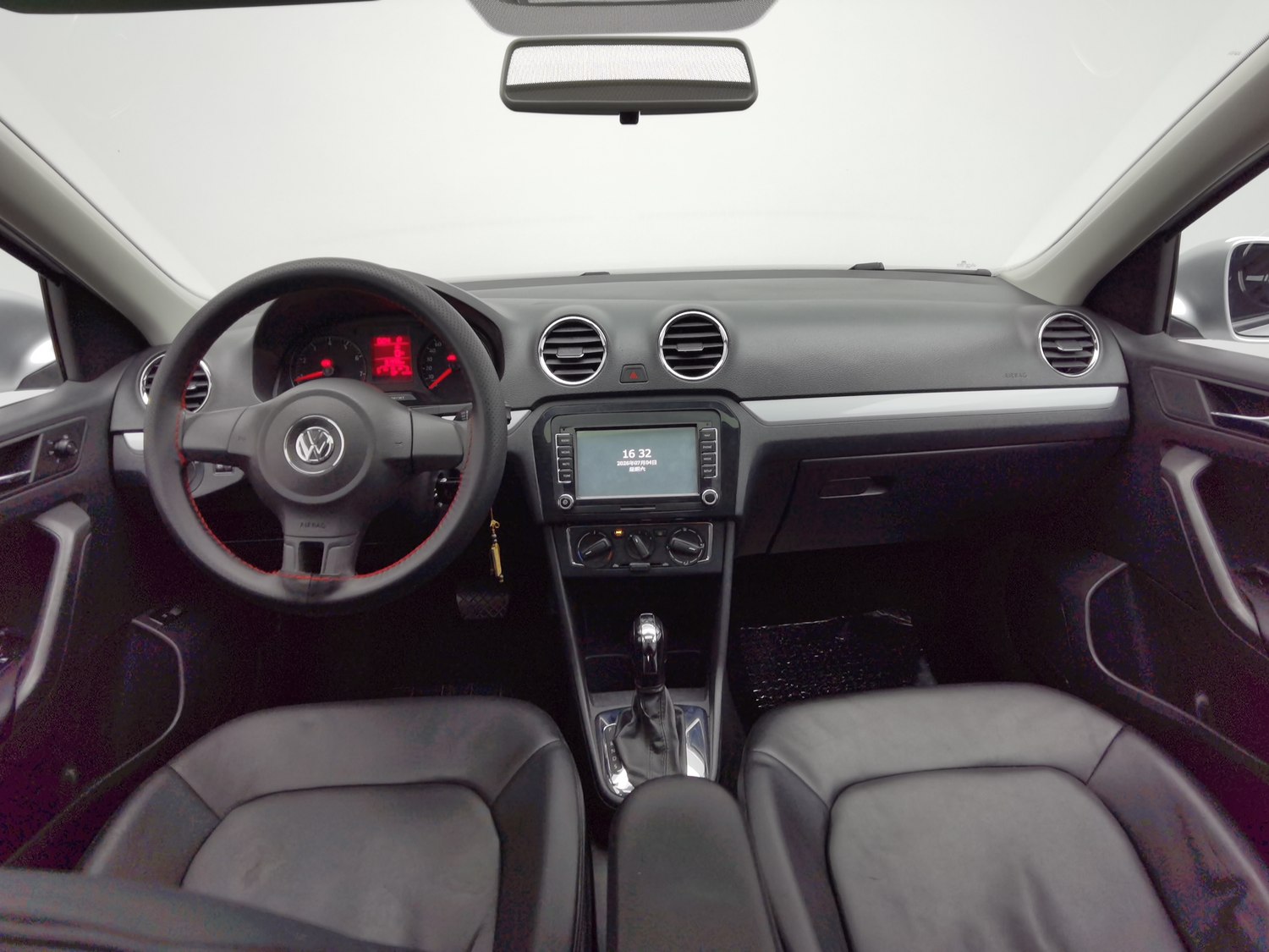 Used Volkswagen Jetta 2015 1.6 AT