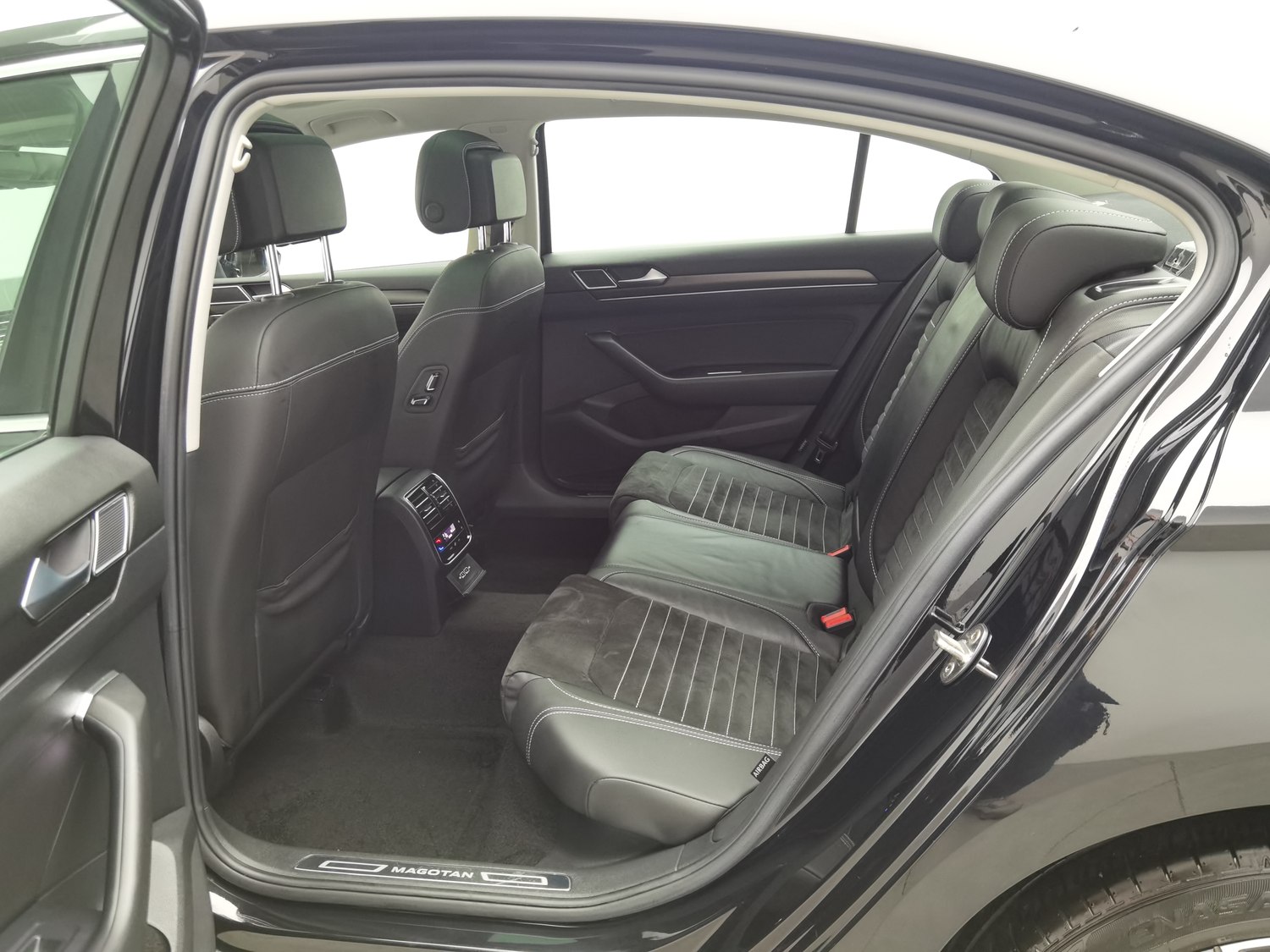 Used Volkswagen Magotan 2020 2.0 AT