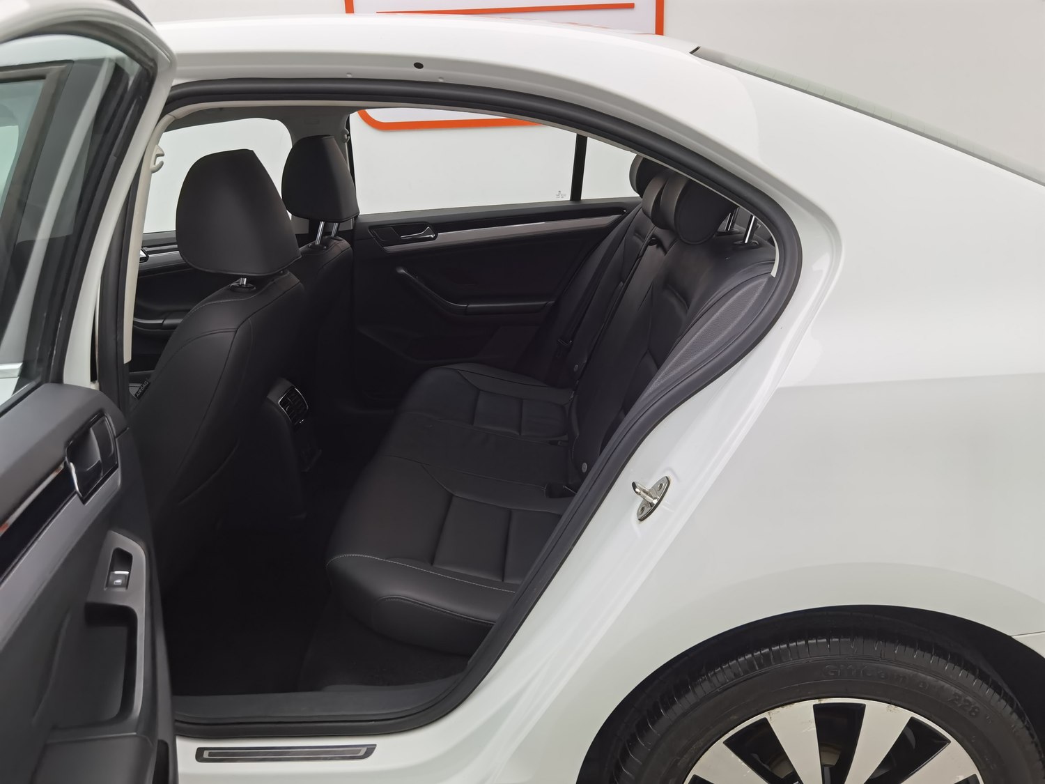 Used Volkswagen Sagitar 2018 1.6 AT