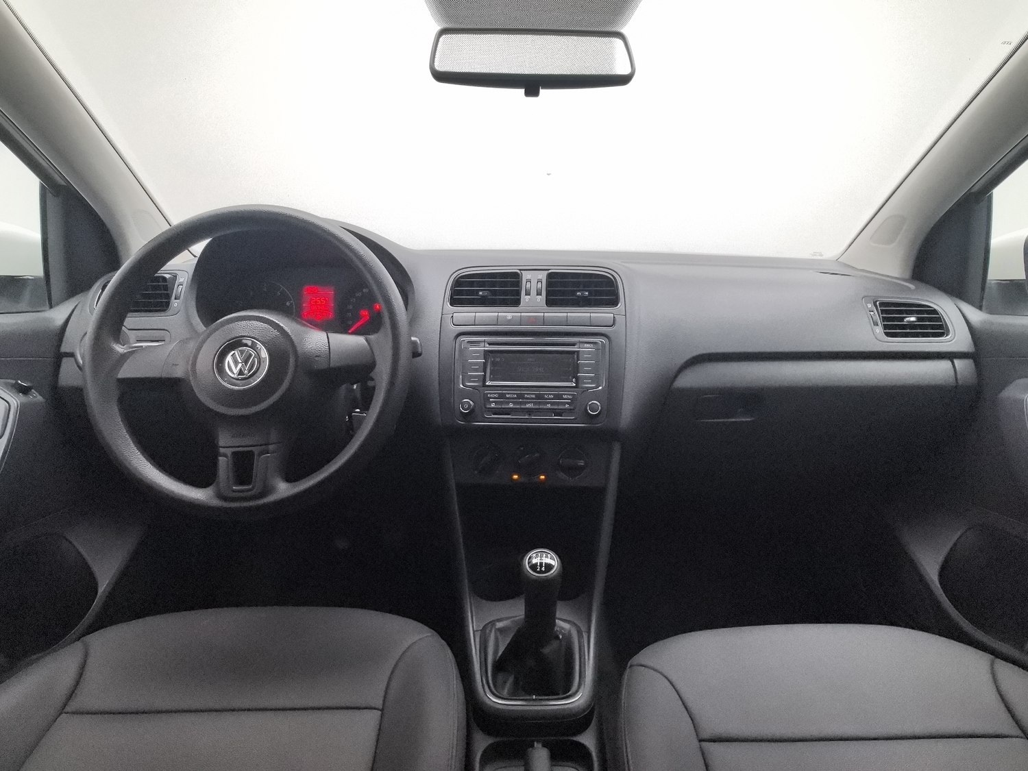 Used Volkswagen Polo 2013 1.4 MT
