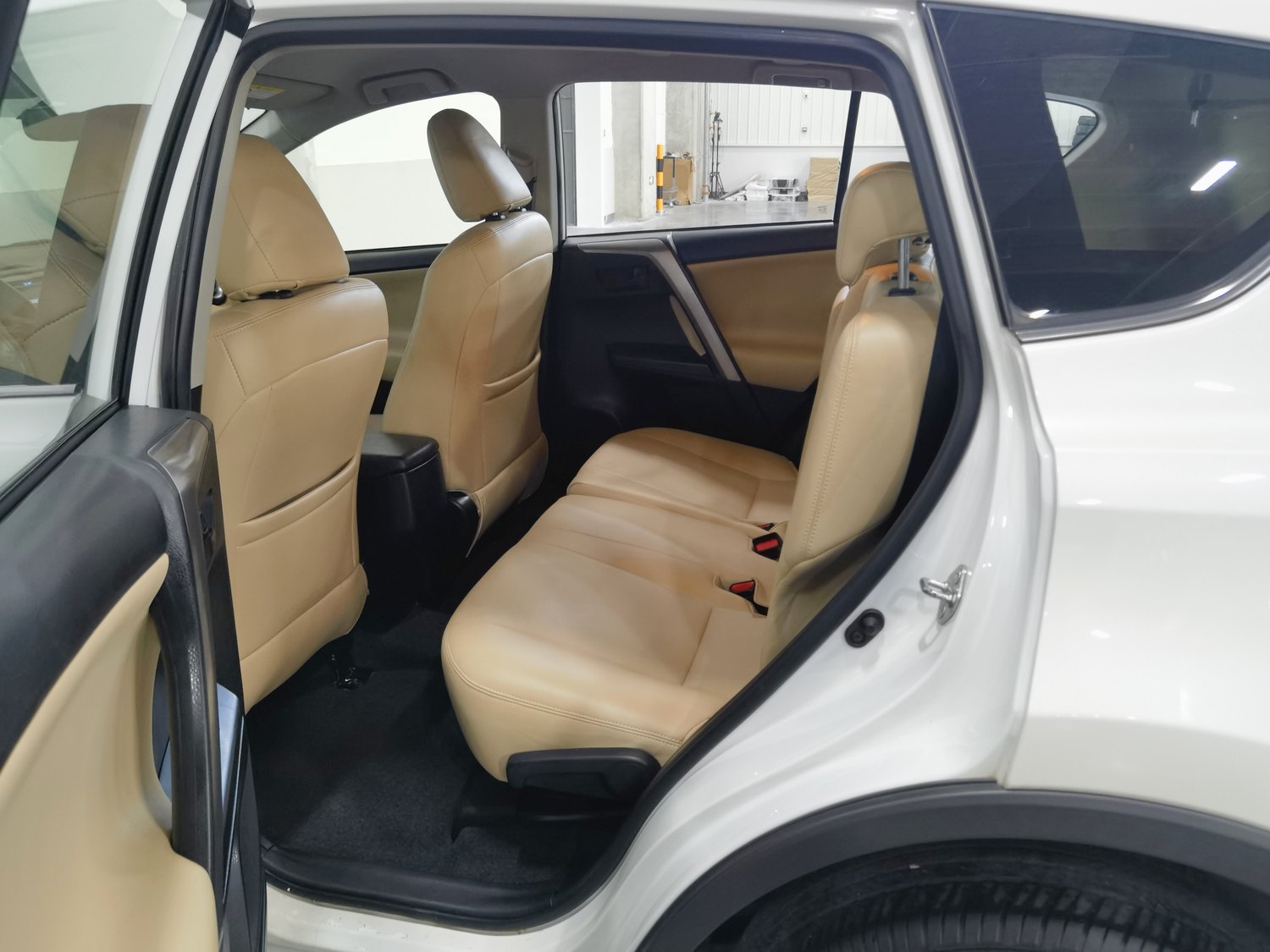 Used Toyota RAV4 2016 2.0 AT
