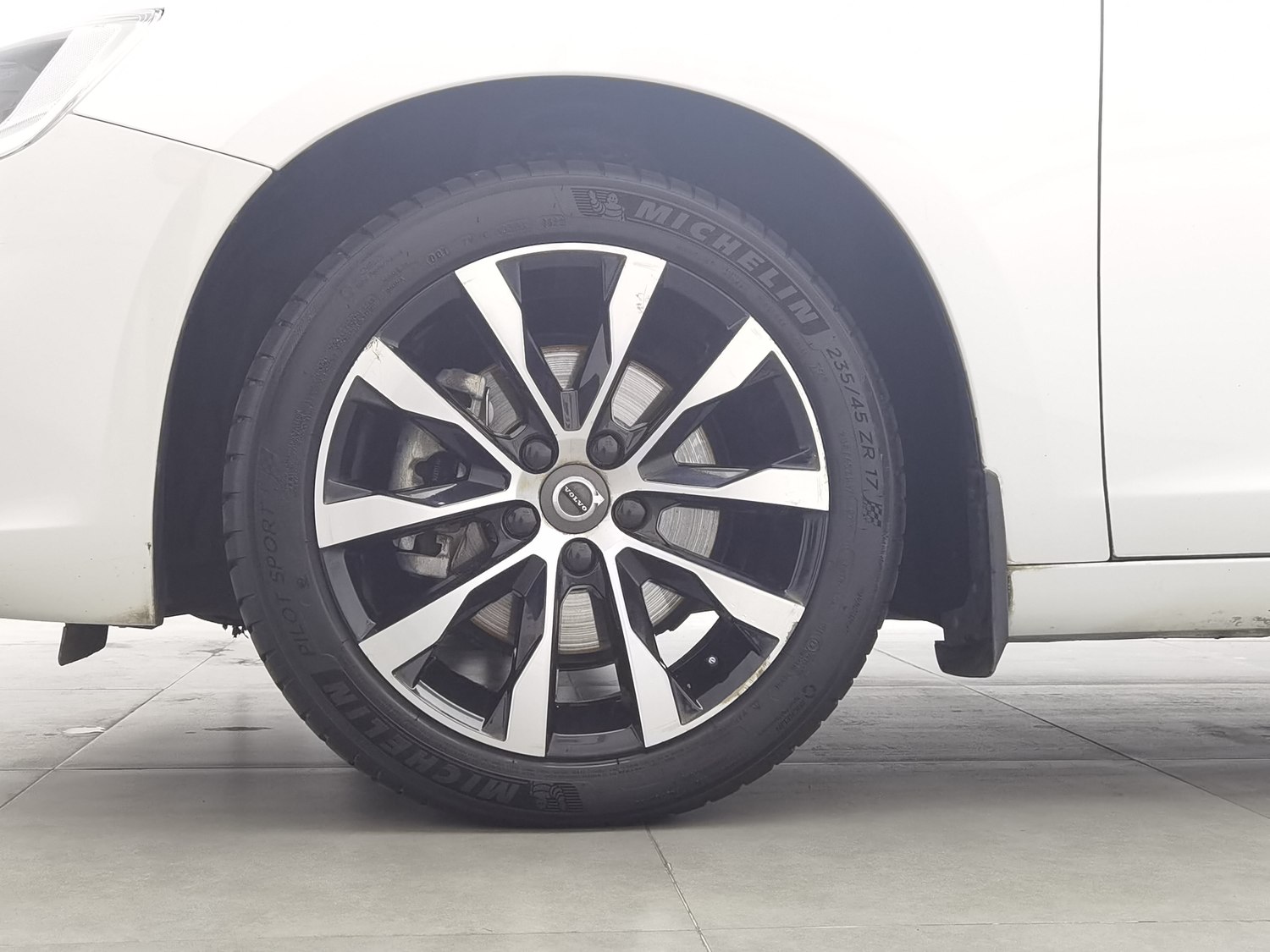 Used Volvo S60 2019 2.0 AT