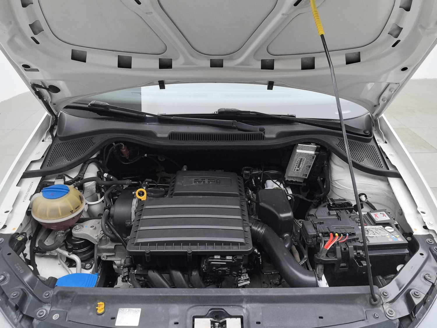 Used Volkswagen Polo 2018 1.5 AT
