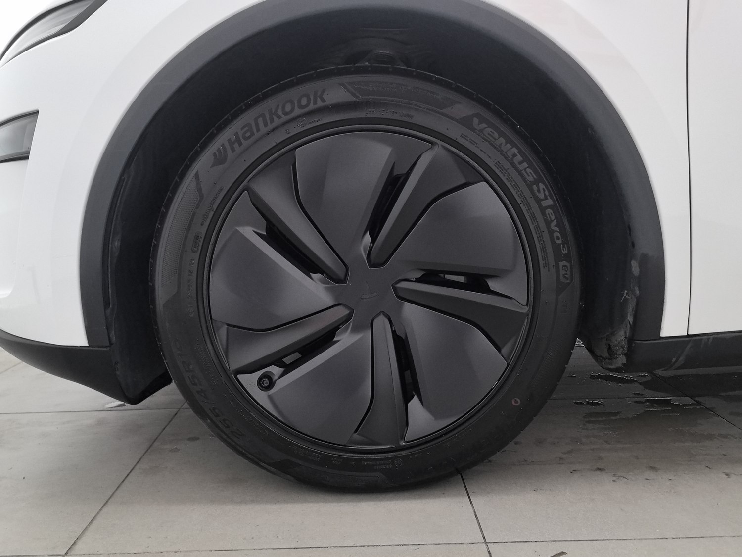 Used Tesla Model Y 2025