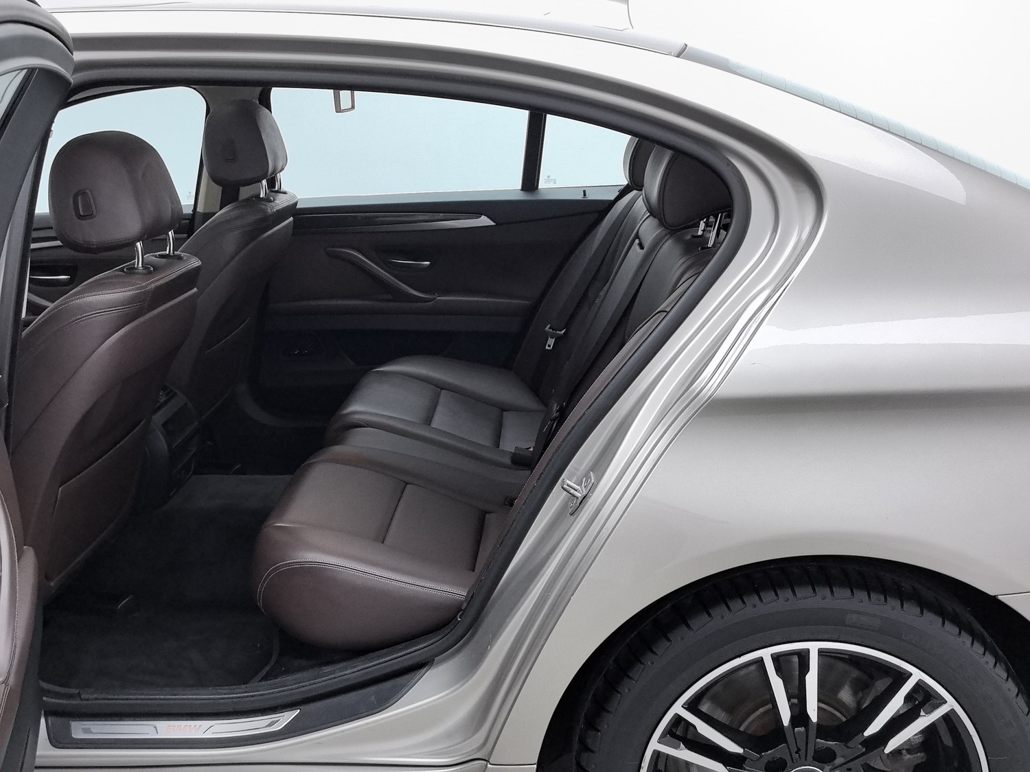 Used BMW THE5 2014 2.0 AT