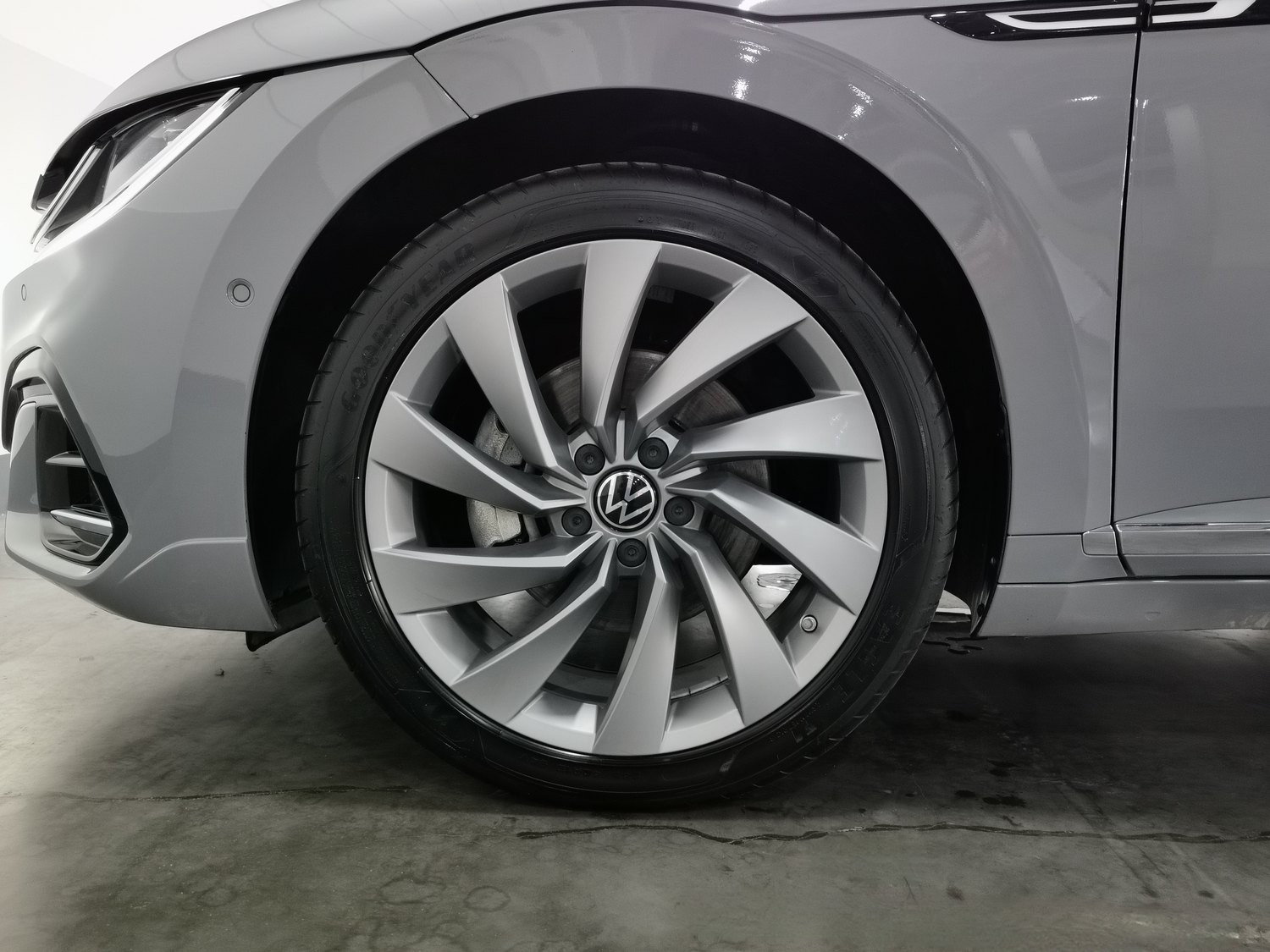 Used Volkswagen CC 2024 2.0 AT