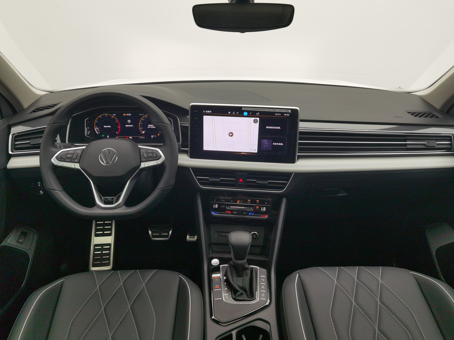 Used Volkswagen Tiguan L 2024 2.0 AT