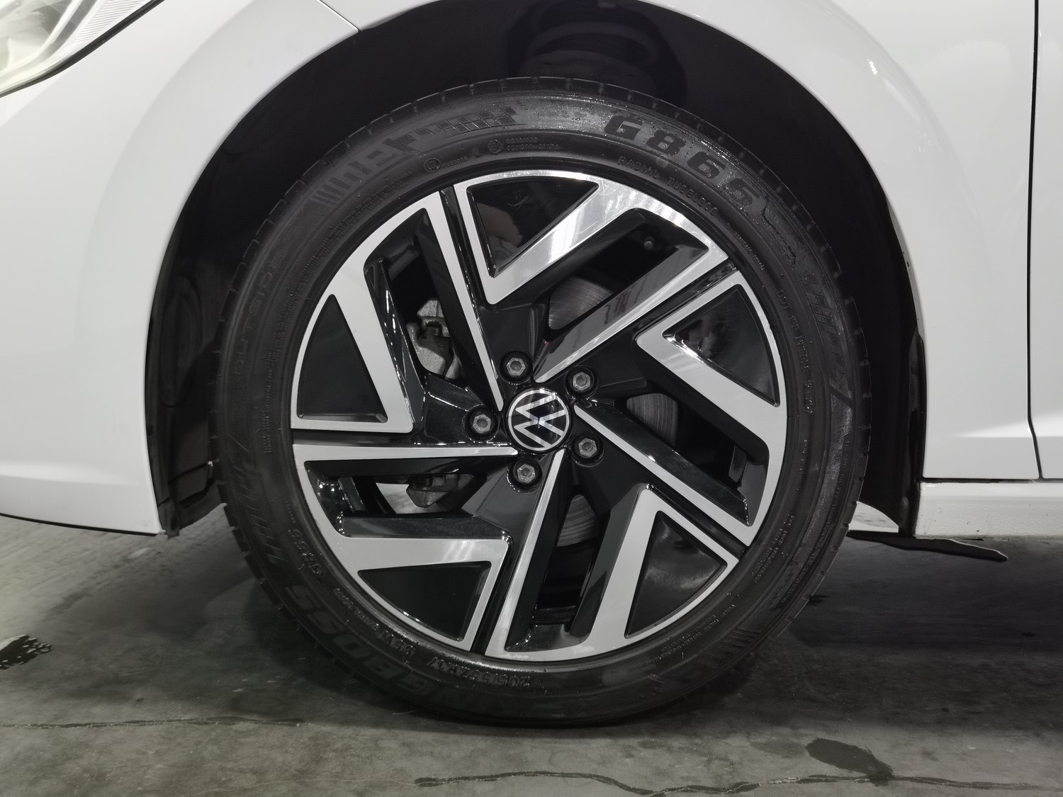 Used Volkswagen Sagitar 2023 1.5 AT