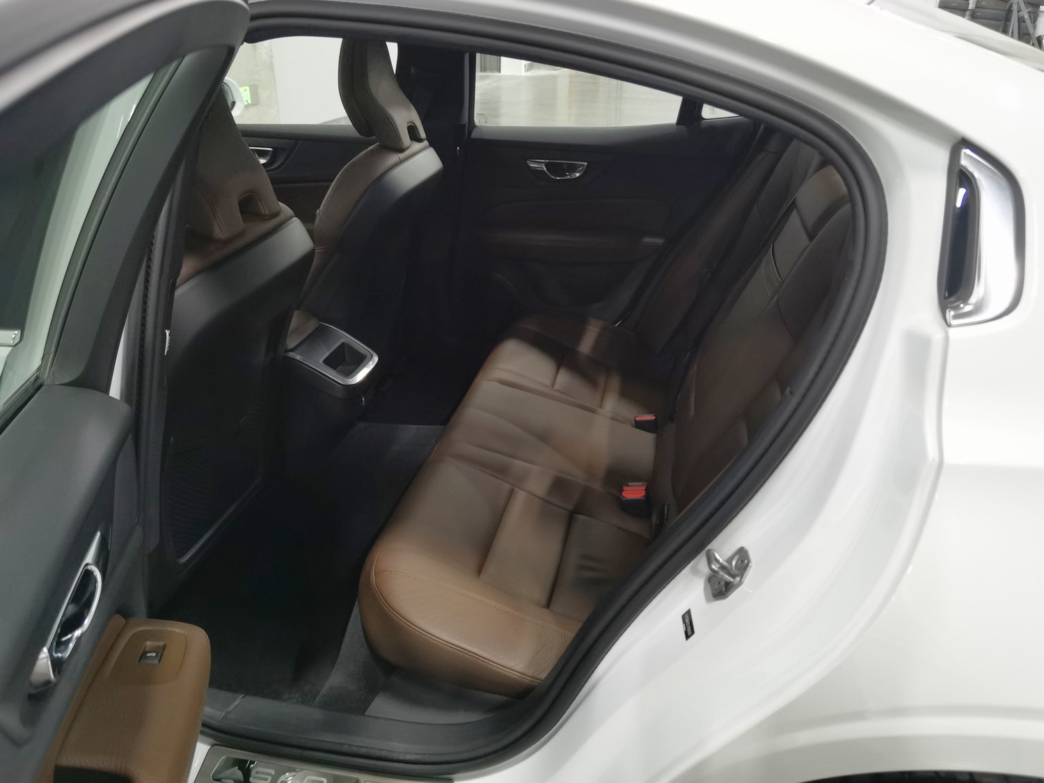 Used Volvo S60 2020 2.0 AT