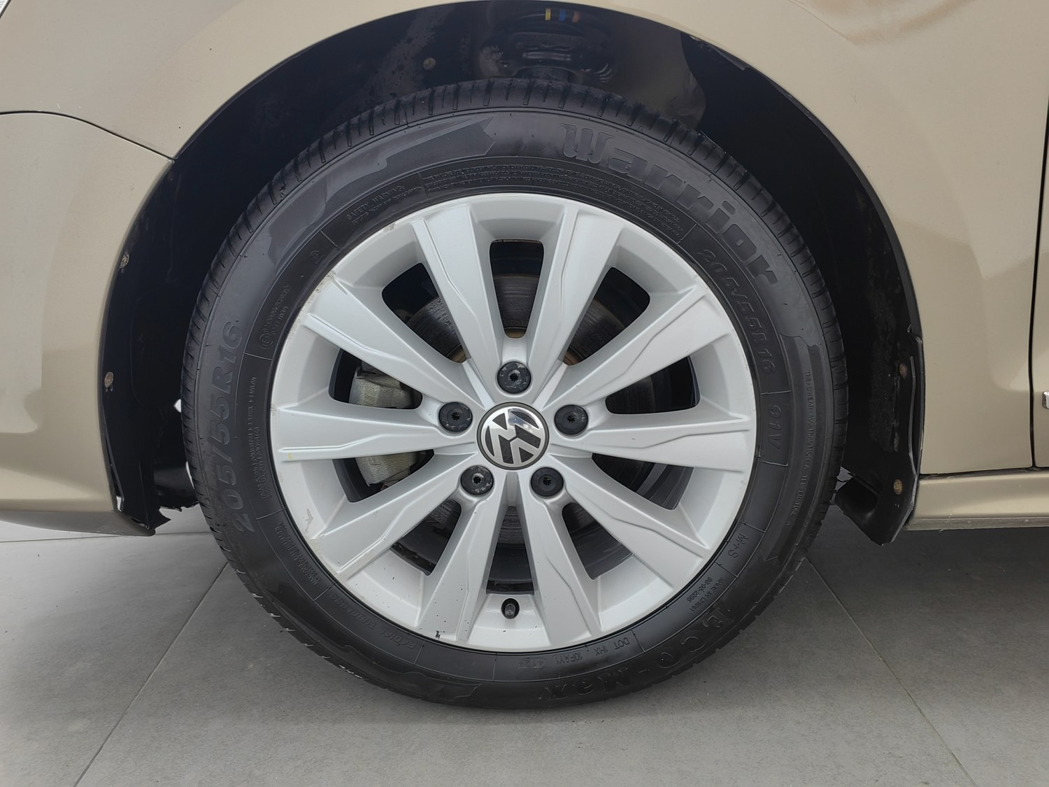 Used Volkswagen Sagitar 2015 1.6 AT