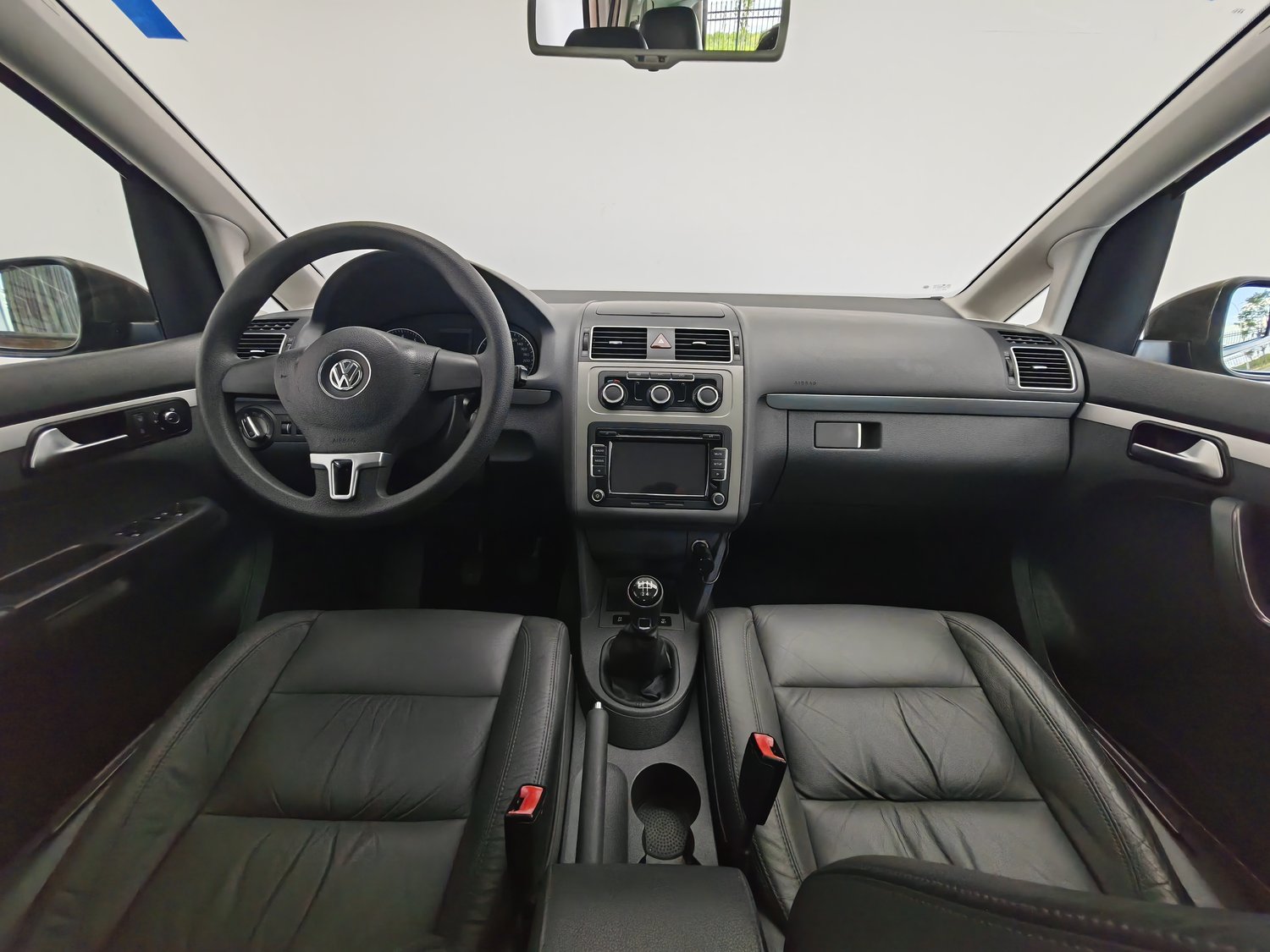 Used Volkswagen Touran 2013 1.4 MT