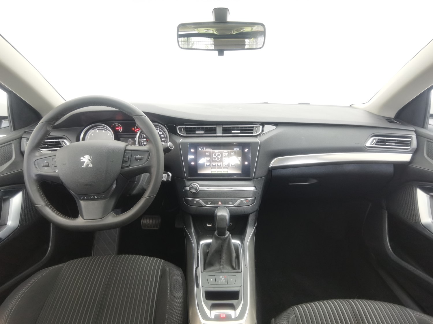Used Peugeot 408 2015 1.2 AT