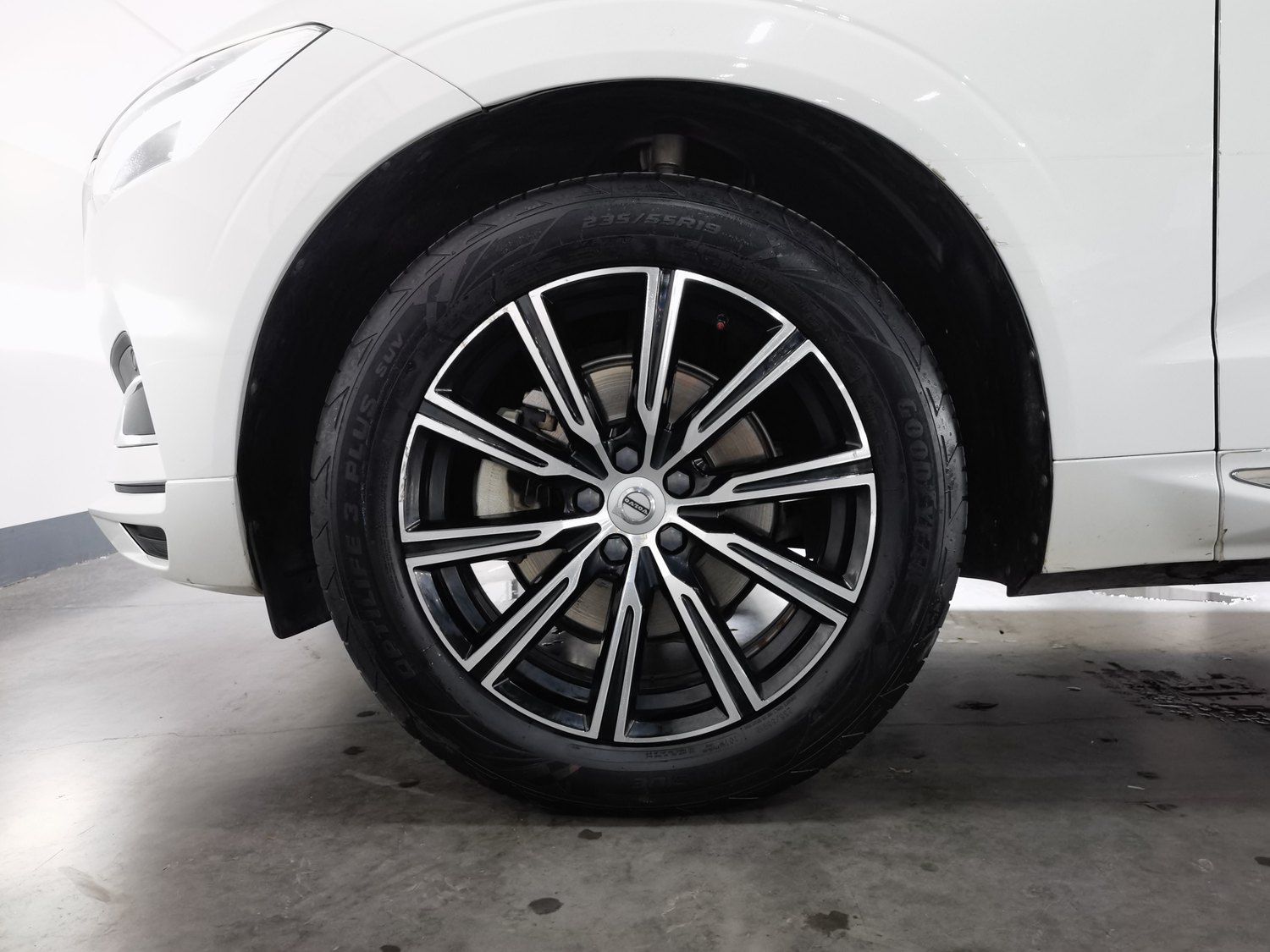 Used Volvo XC60 2021 2.0 AT