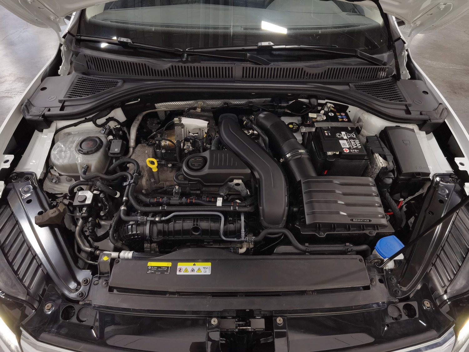 Used Volkswagen Sagitar 2023 1.5 AT