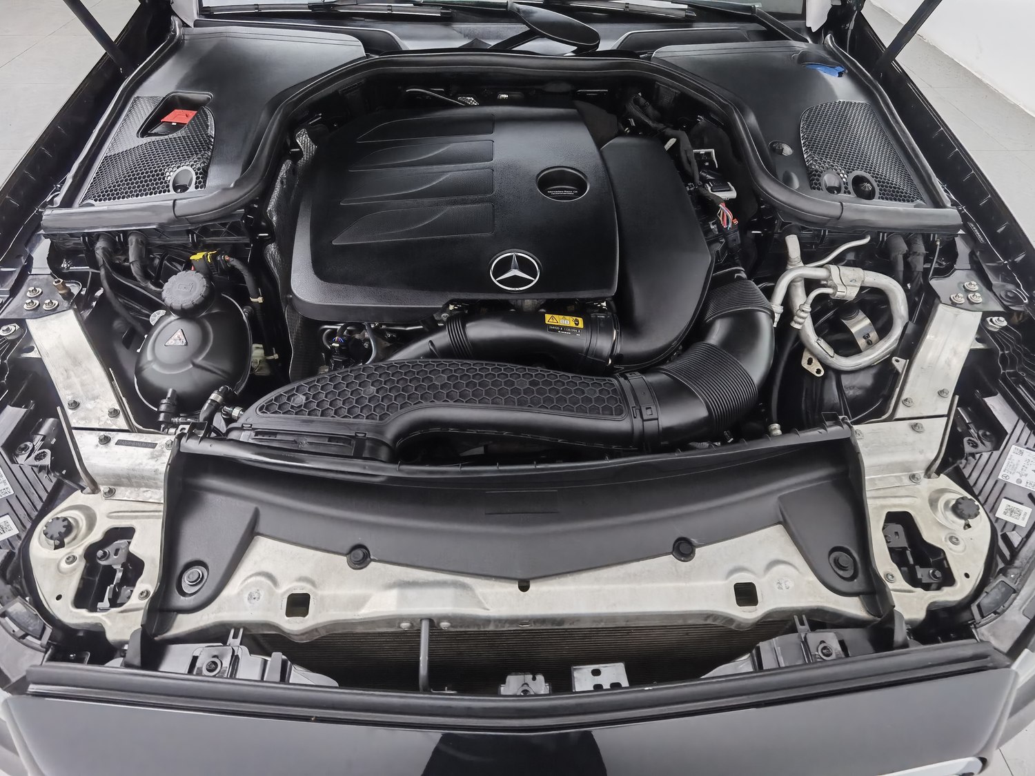 Used Mercedes-Benz E-Class 2022 2.0 AT