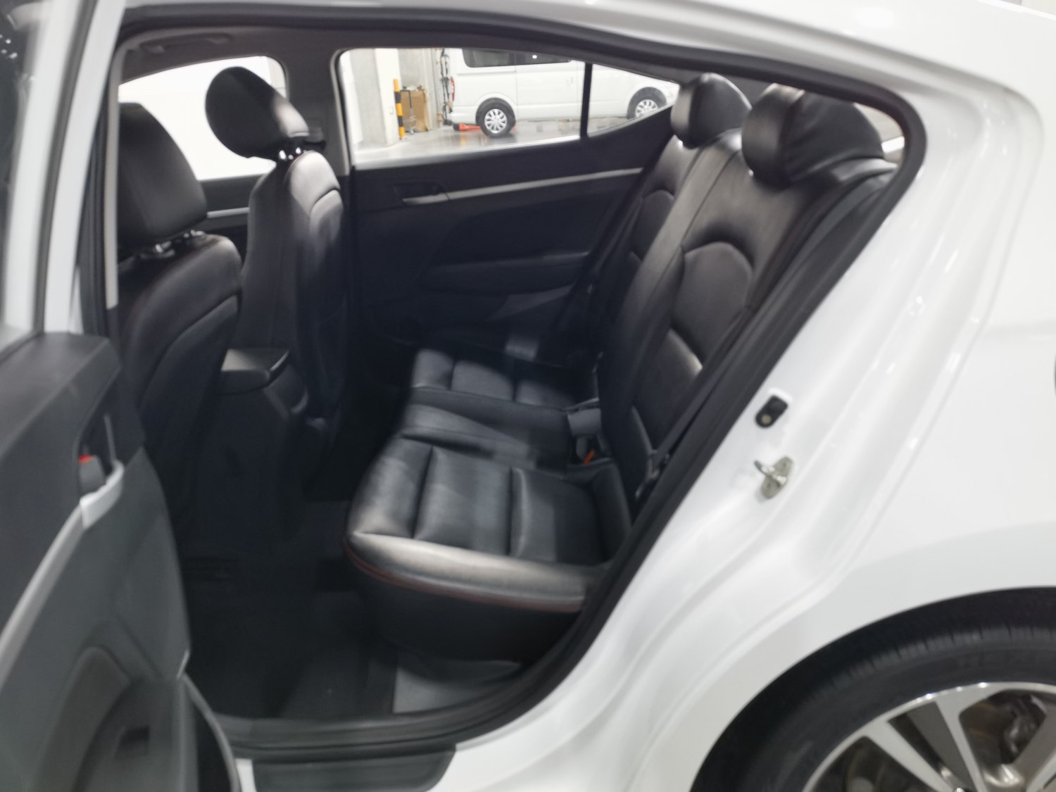 Used Hyundai Elantra 2016 1.6 AT