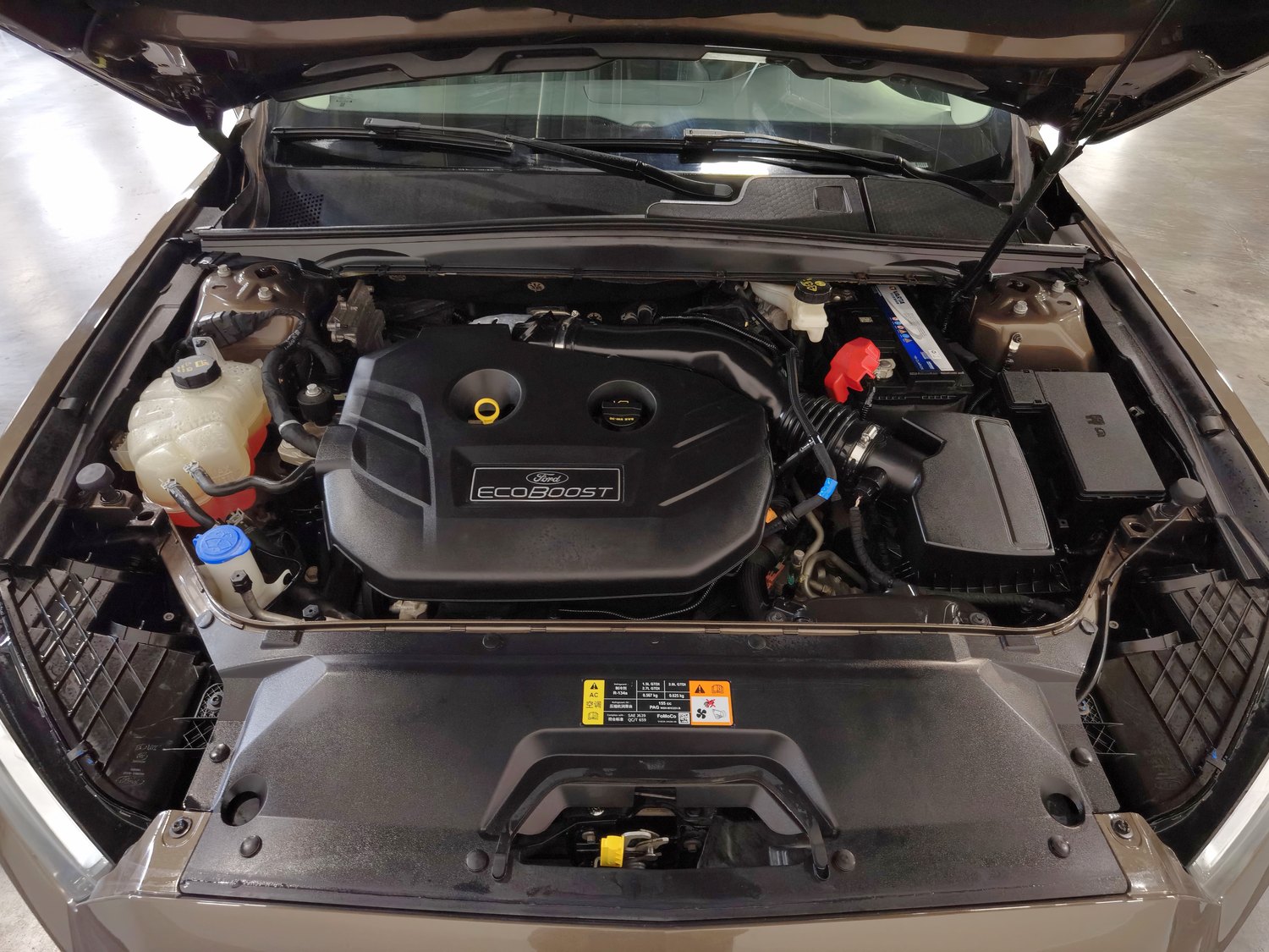 Used Ford Taurus 2015 2.0 AT