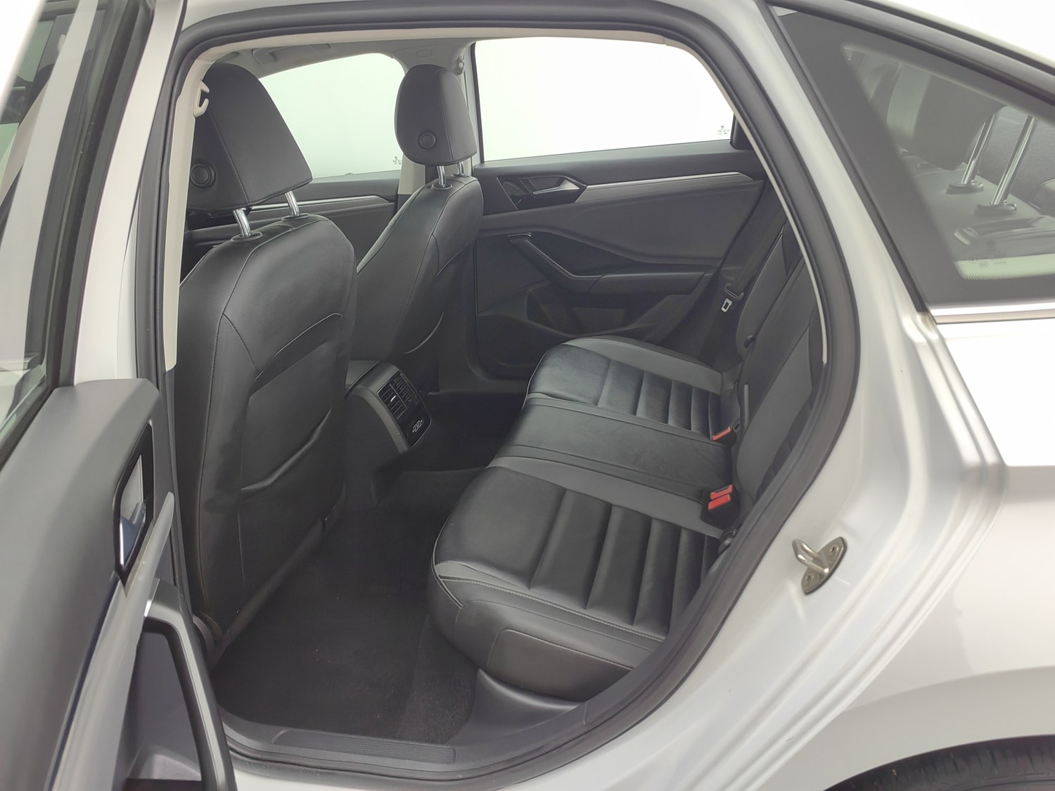 Used Volkswagen Sagitar 2019 1.4 AT