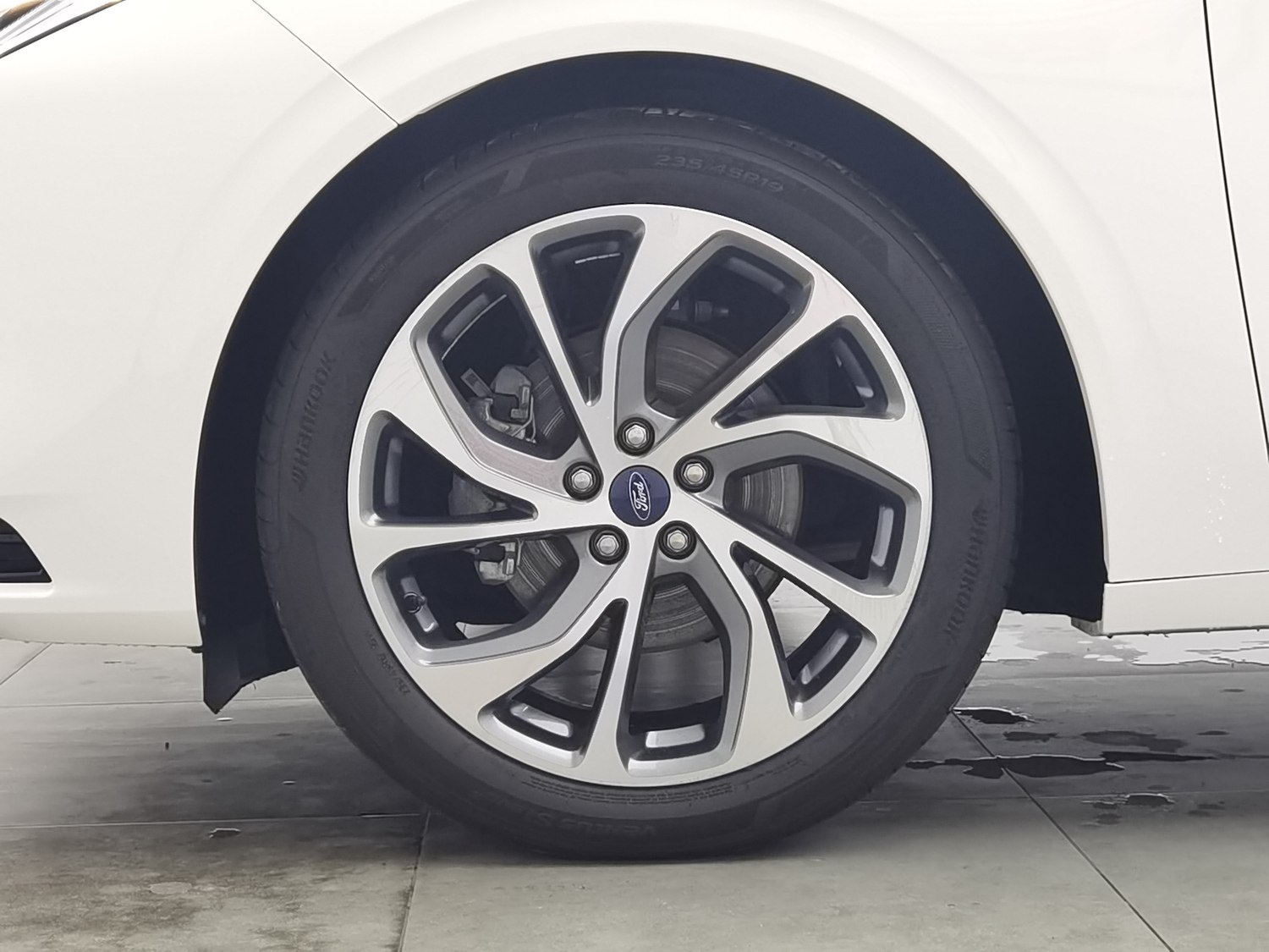 Used Ford Mondeo 2022 2.0 AT