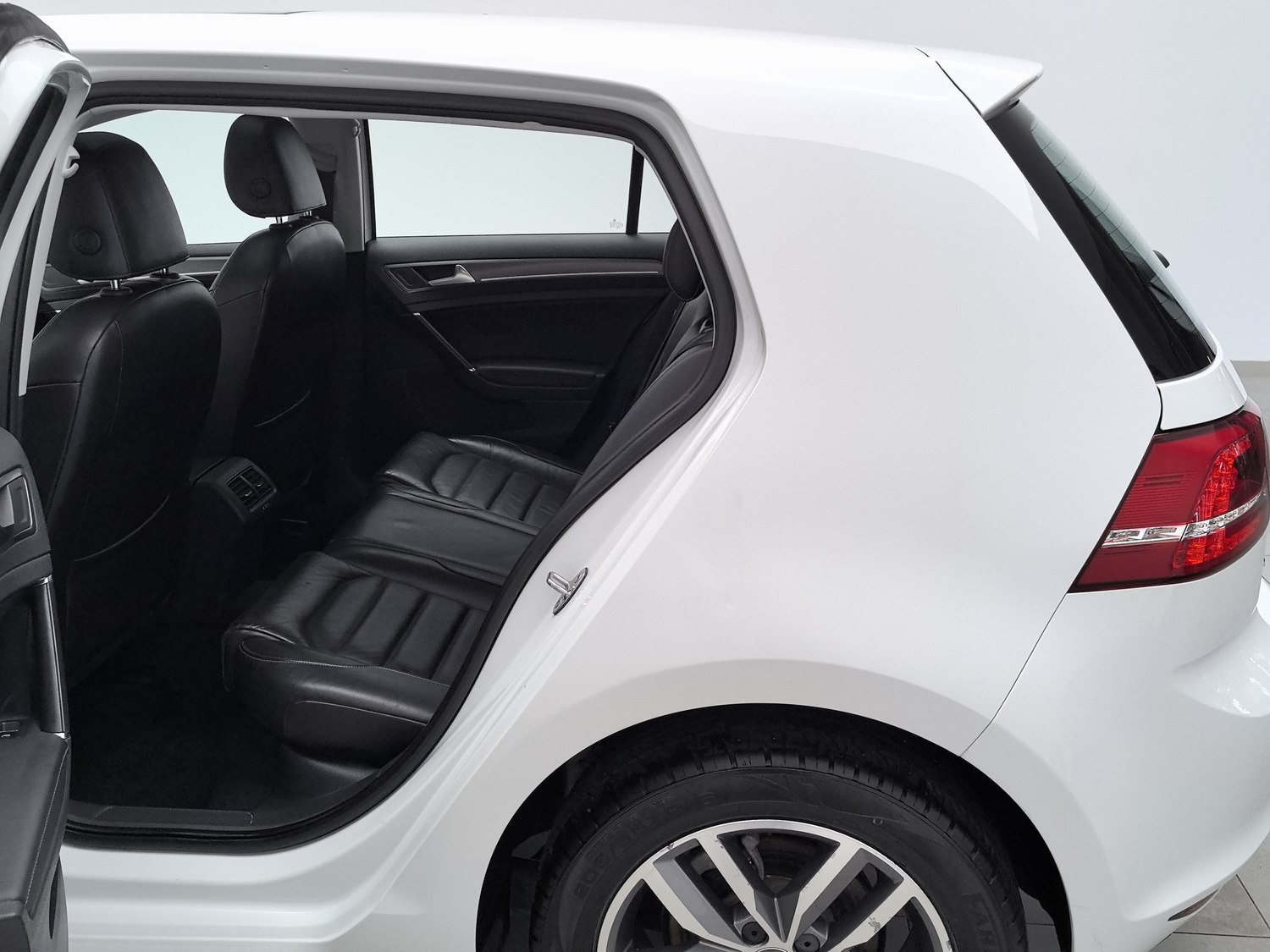 Used Volkswagen Golf 2016 1.4 AT