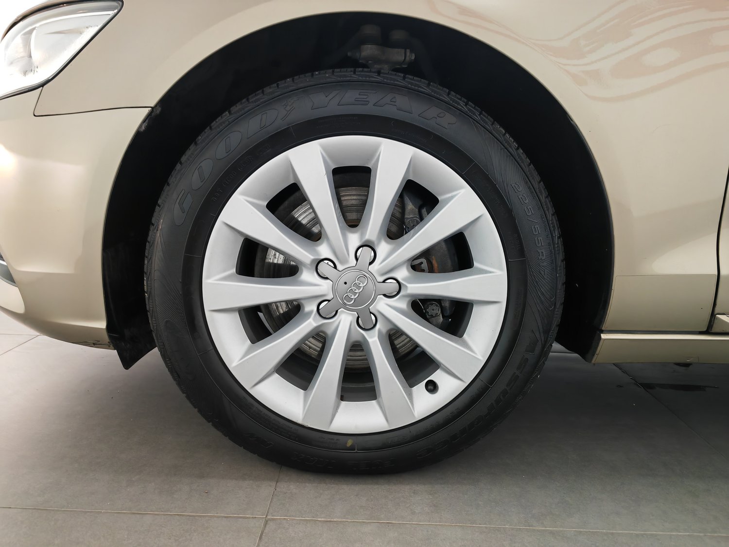 Used Audi A6L 2014 2.5 AT