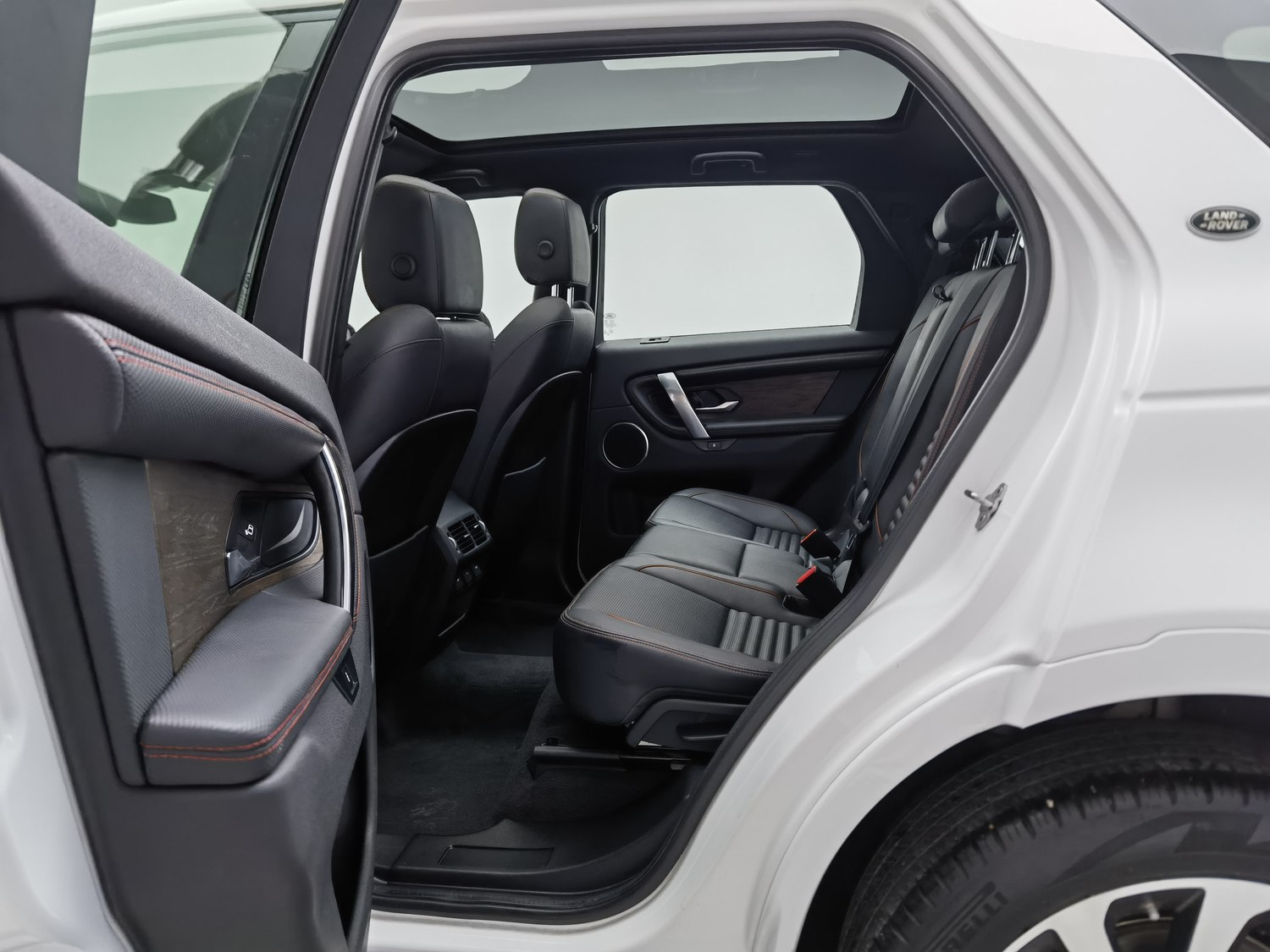 Used Land Rover Discovery 2020 2.0 AT