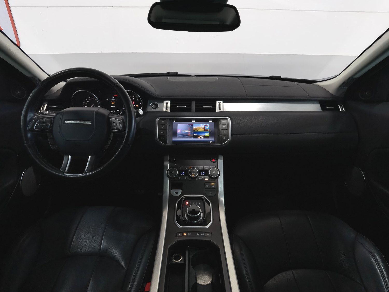 Used Land Rover Range Rover Evoque 2017 2.0 AT