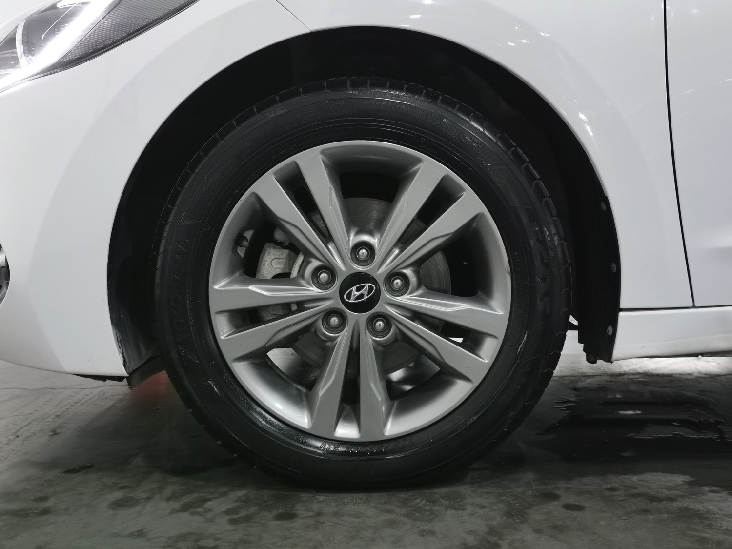 Used Hyundai Elantra 2016 1.4 AT