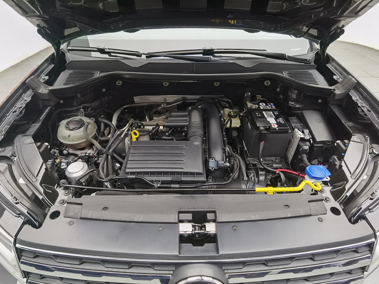 Used Volkswagen Tharu 2022 1.4 AT