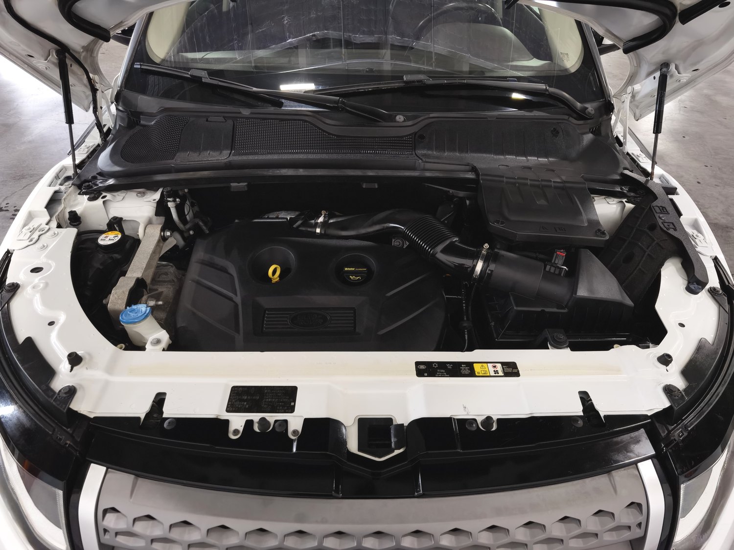 Used Land Rover Range Rover Evoque 2017 2.0 AT