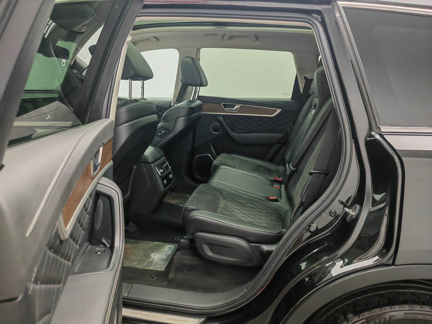 Used Hongqi HS7 2022 2.0 AT
