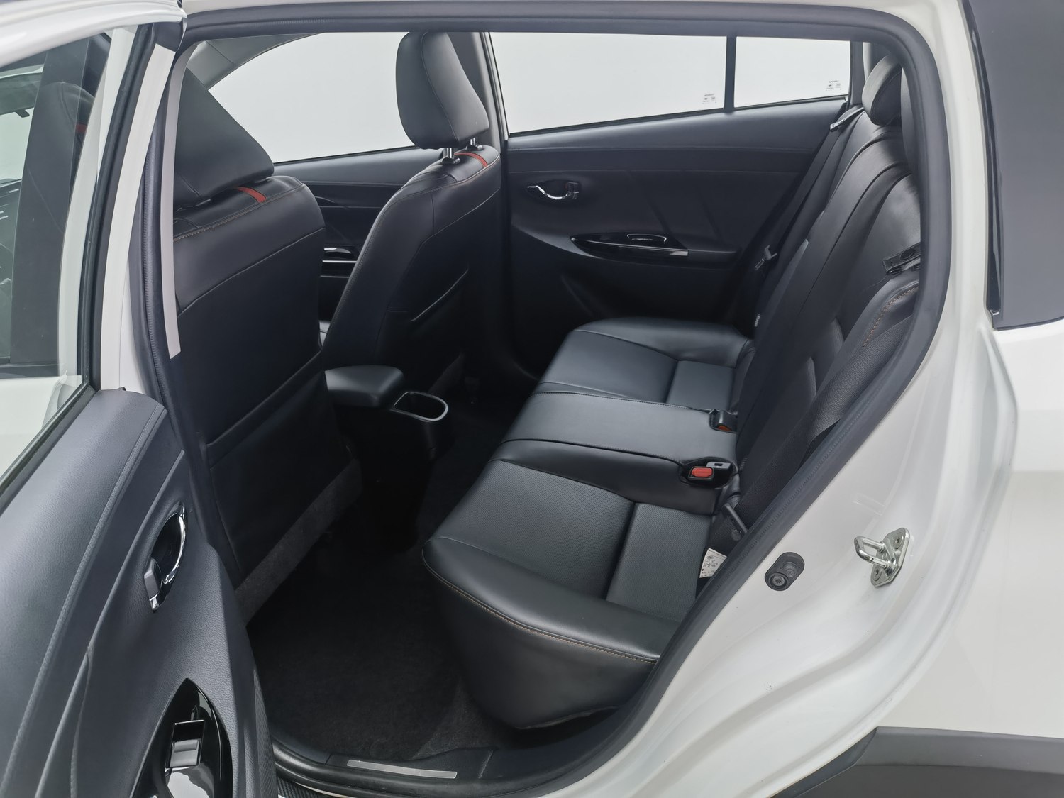 Used Toyota YARiS L 2021 1.5 AT