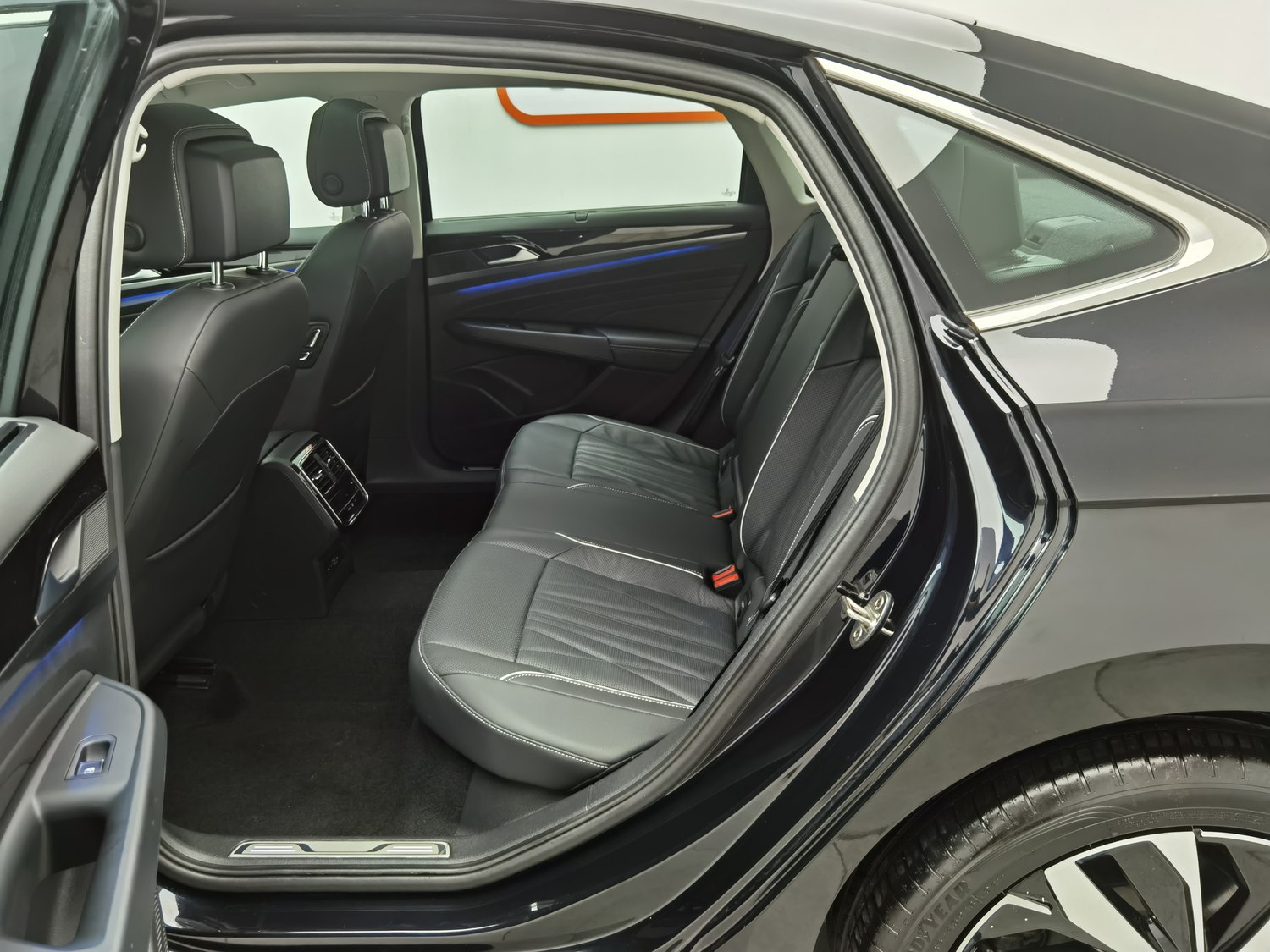 Used Volkswagen Passat 2023 2.0 AT